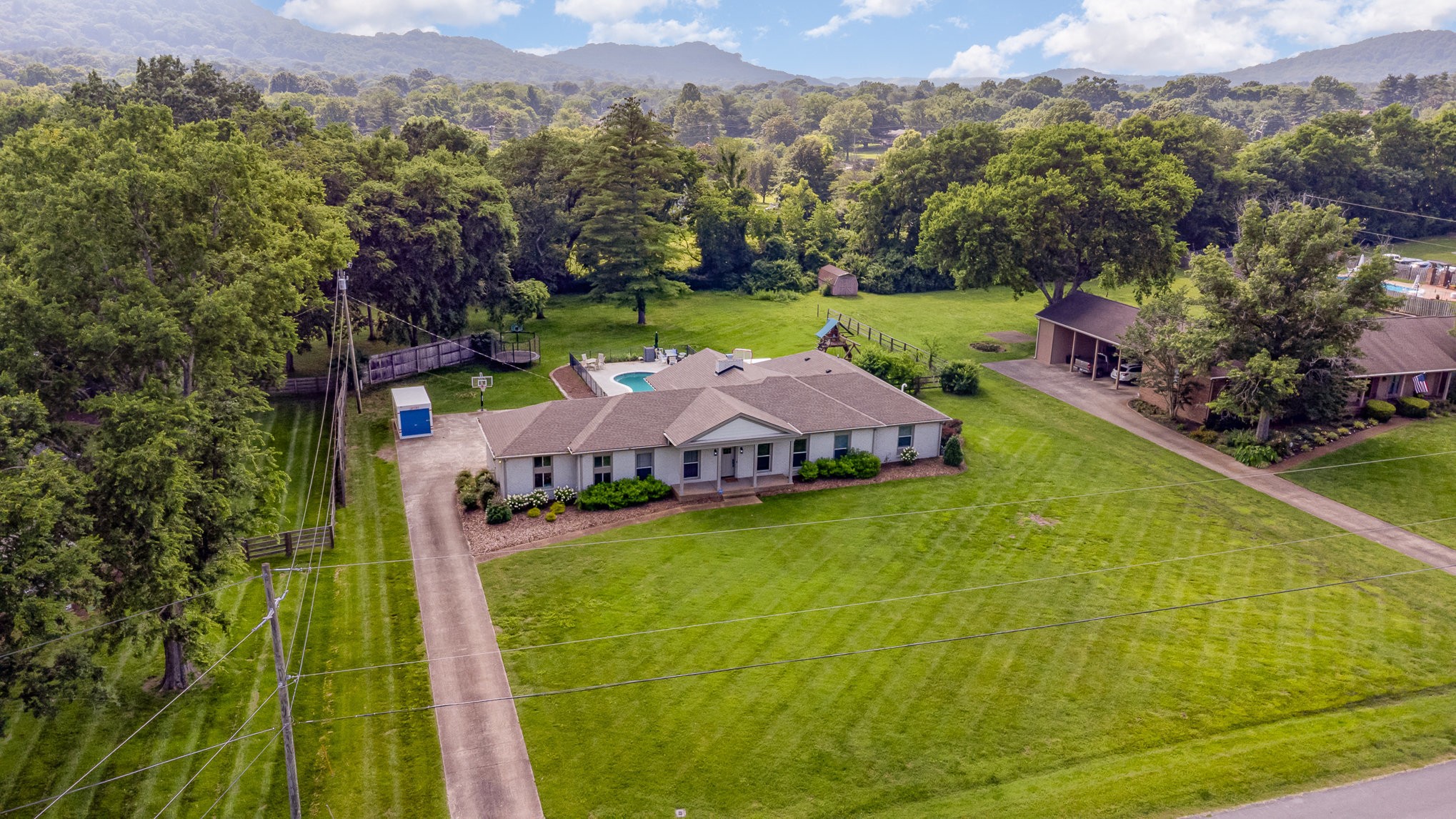 405 Oakvale Dr