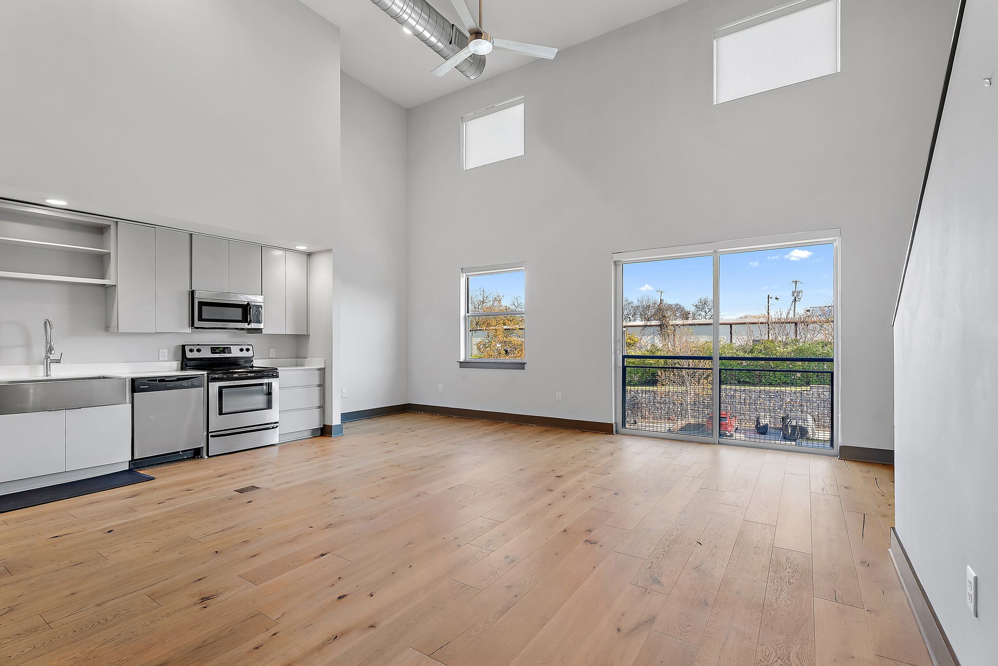 1260 Martin St 407