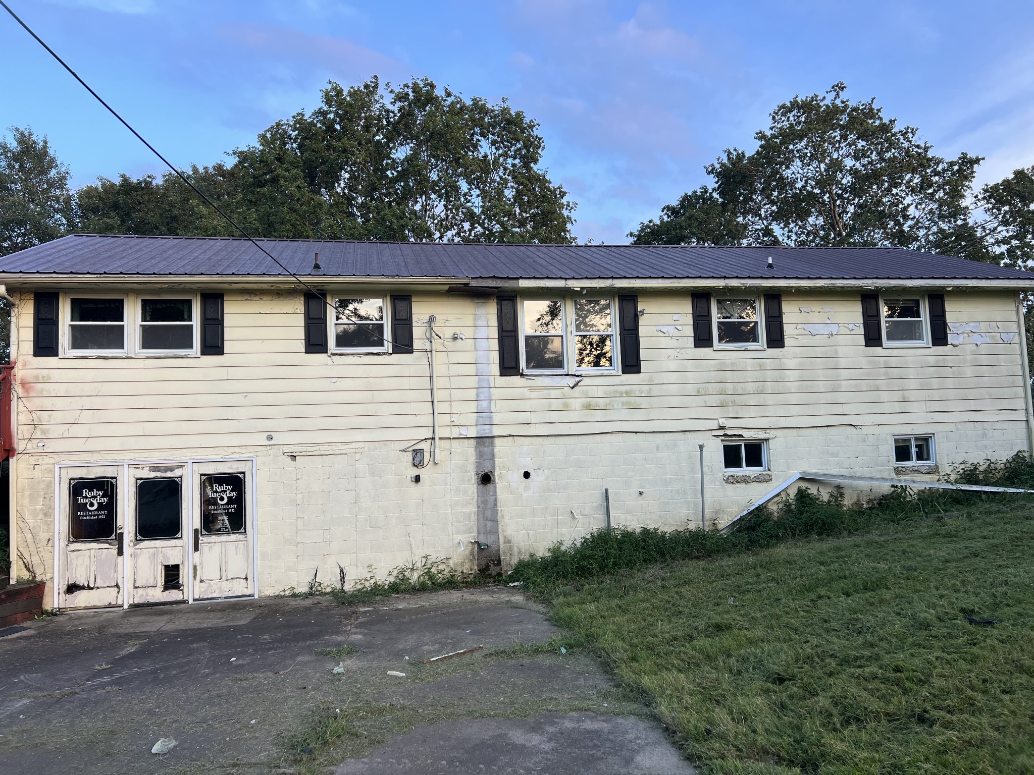 7569 Greenwood Rd
