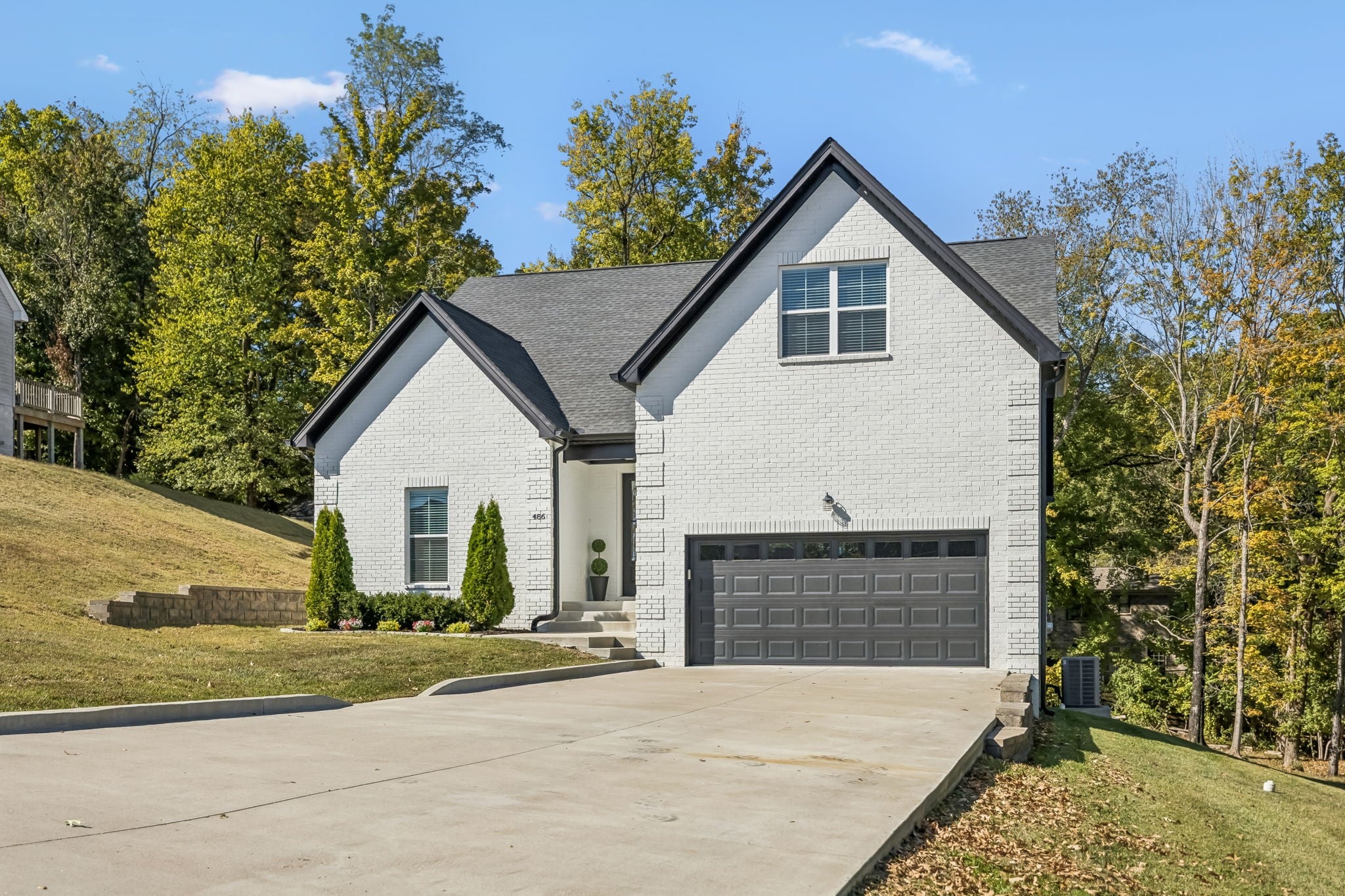 486 David Ave