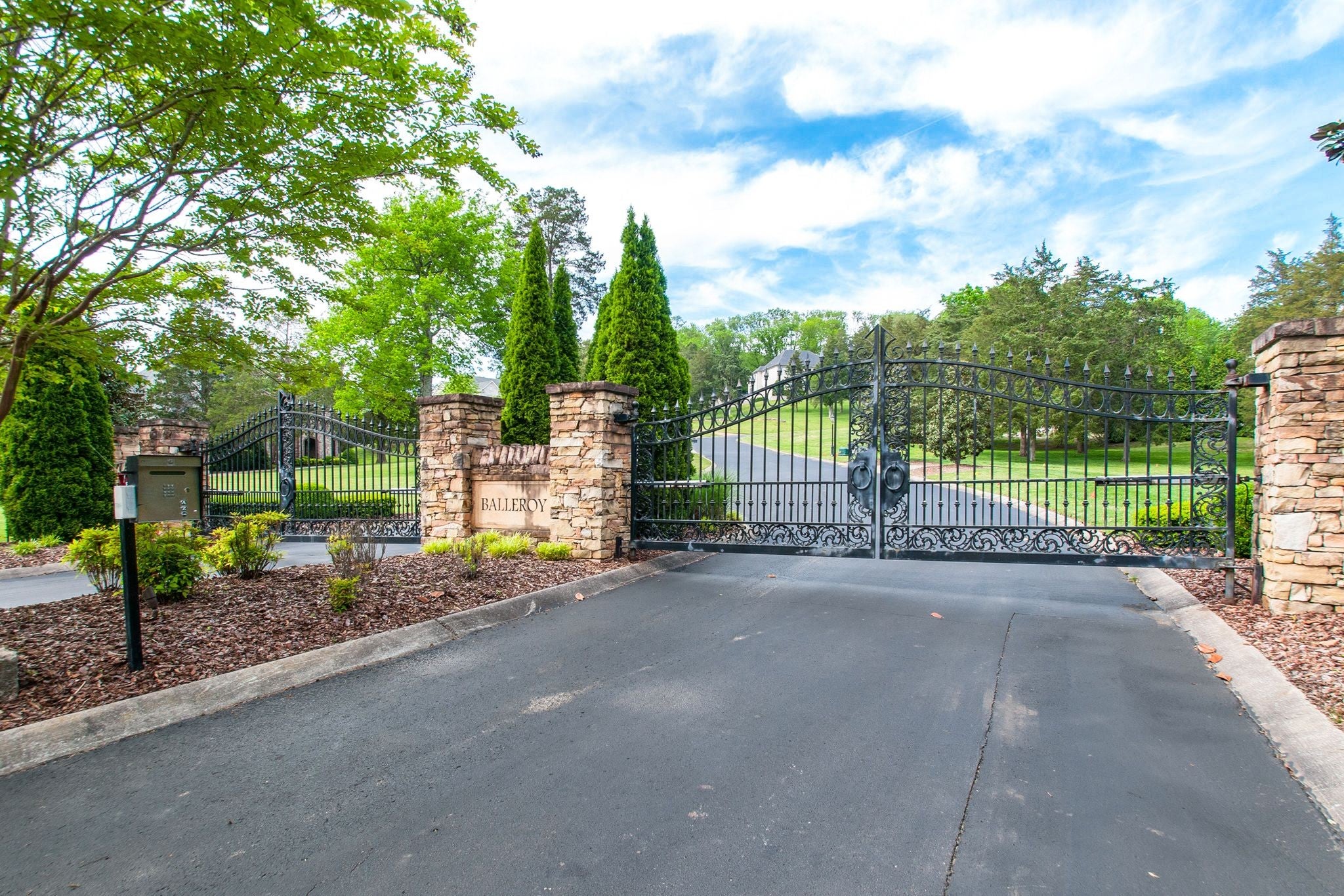 5.0-bed rental at 110 Balleroy Dr