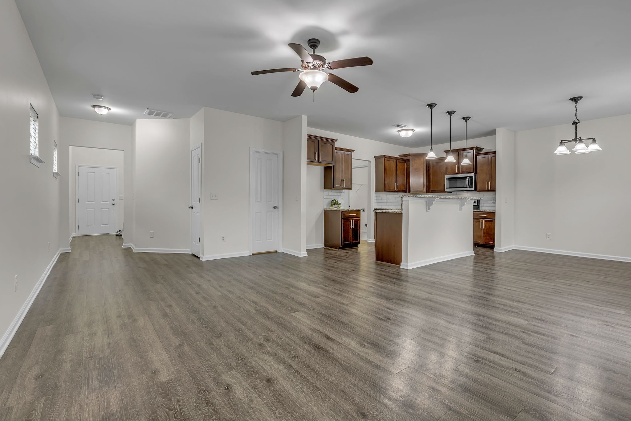 1039 Hemlock Dr