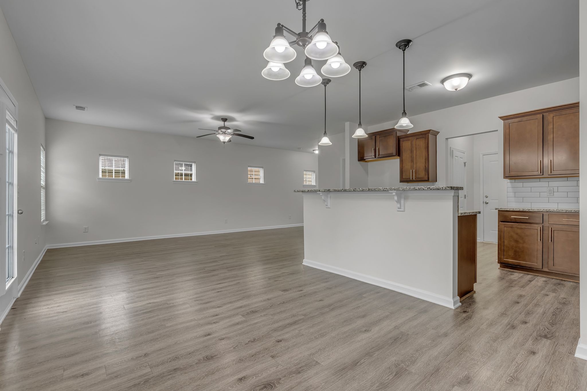 1039 Hemlock Dr