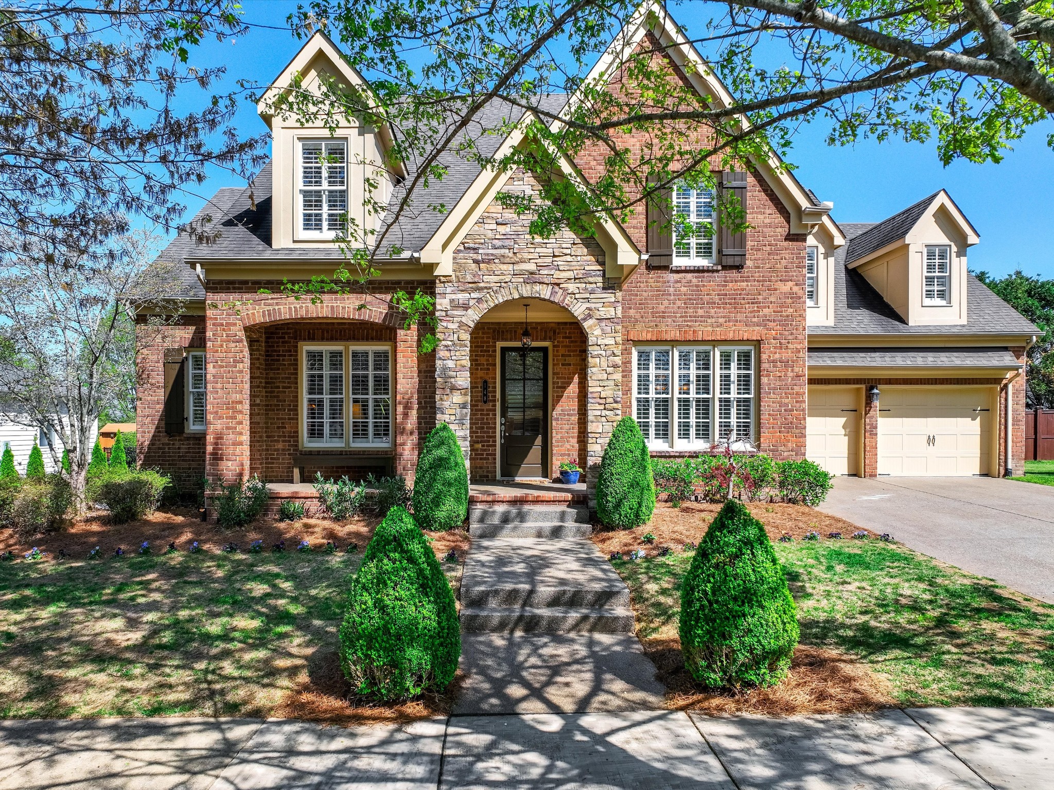 148 Worthy Dr

                                                                             Franklin                                

                                    , TN - $1,200,000
