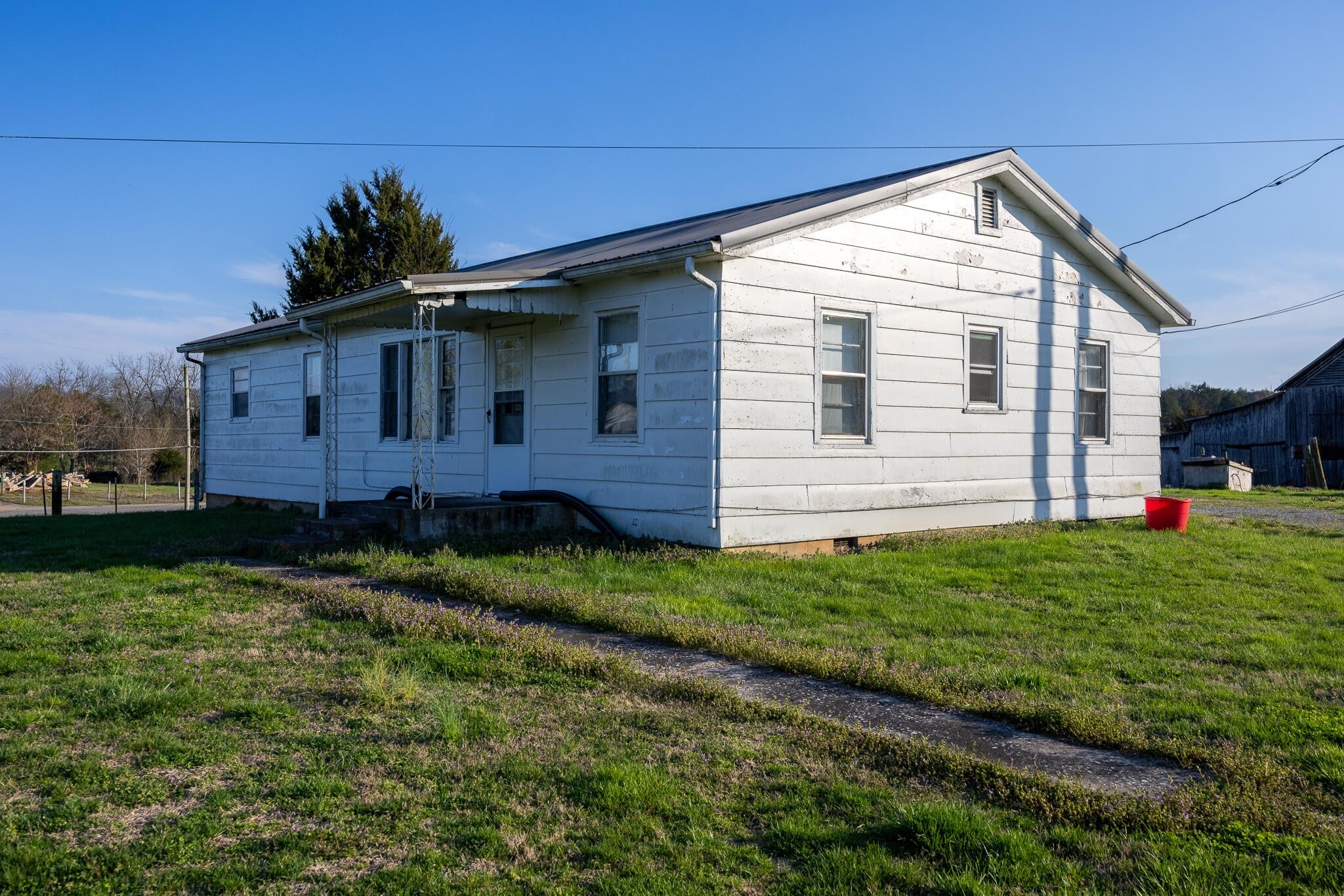 762 Old Tellico Highway N