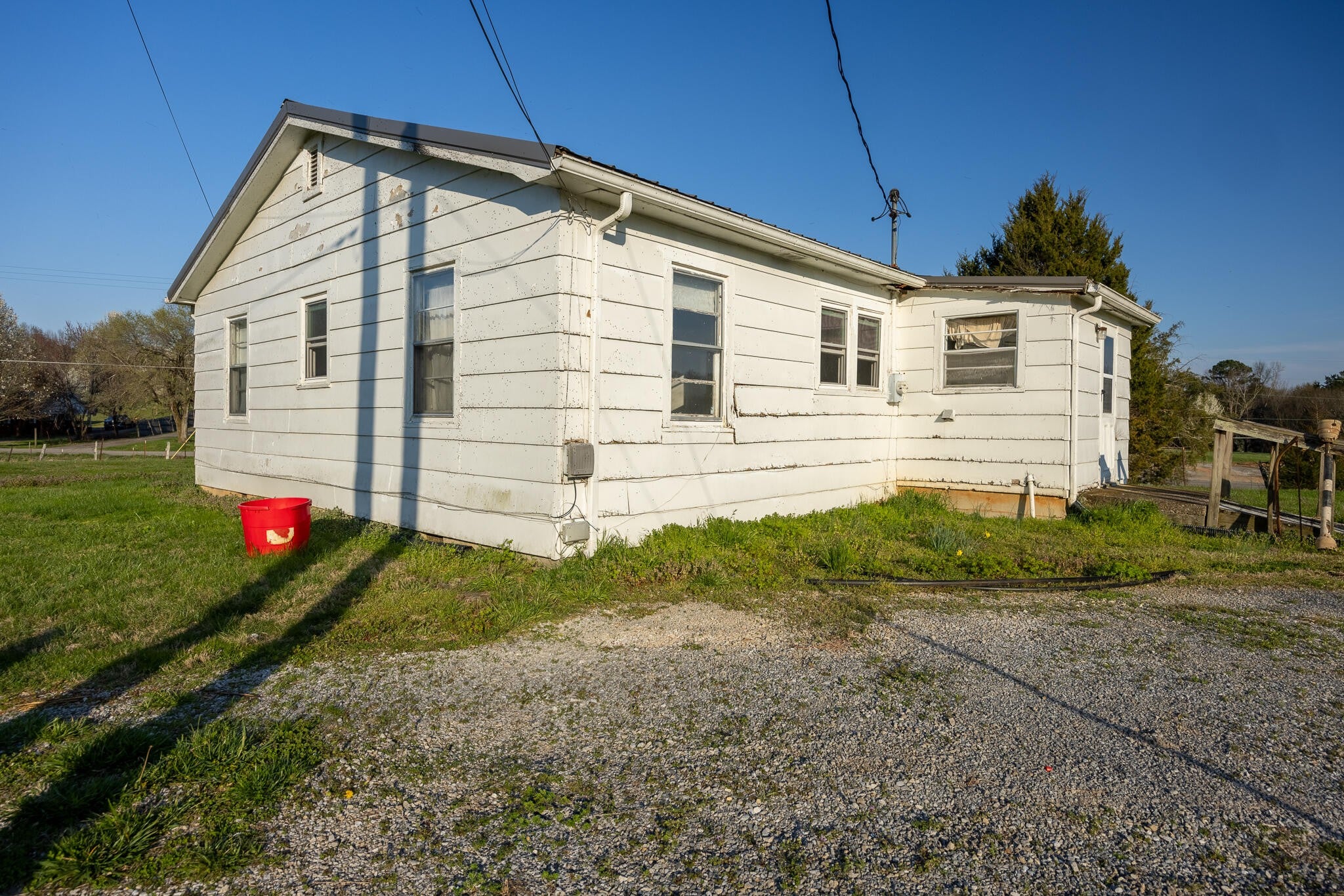 762 Old Tellico Highway N
