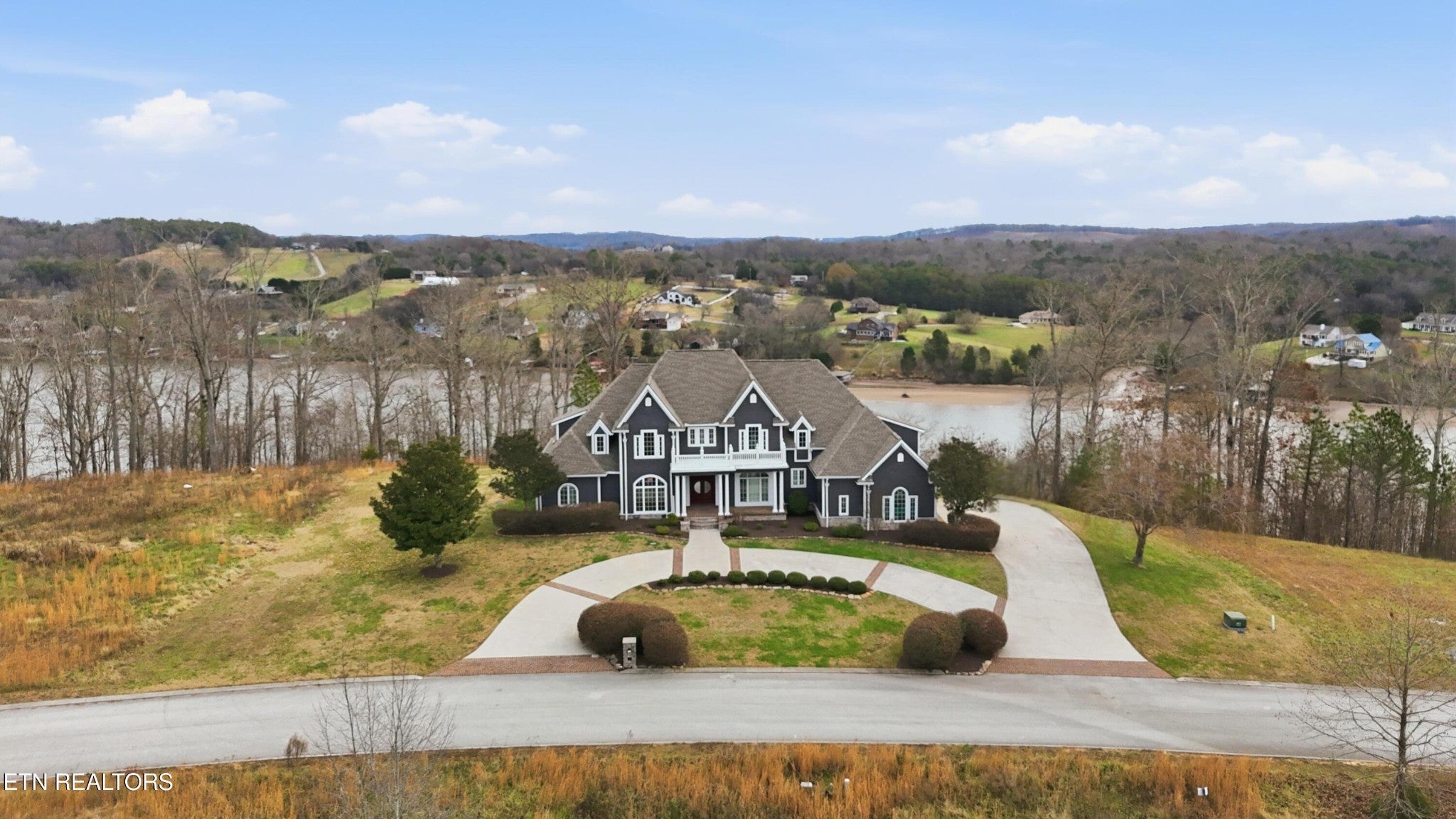 910 Eagle Nest Drive