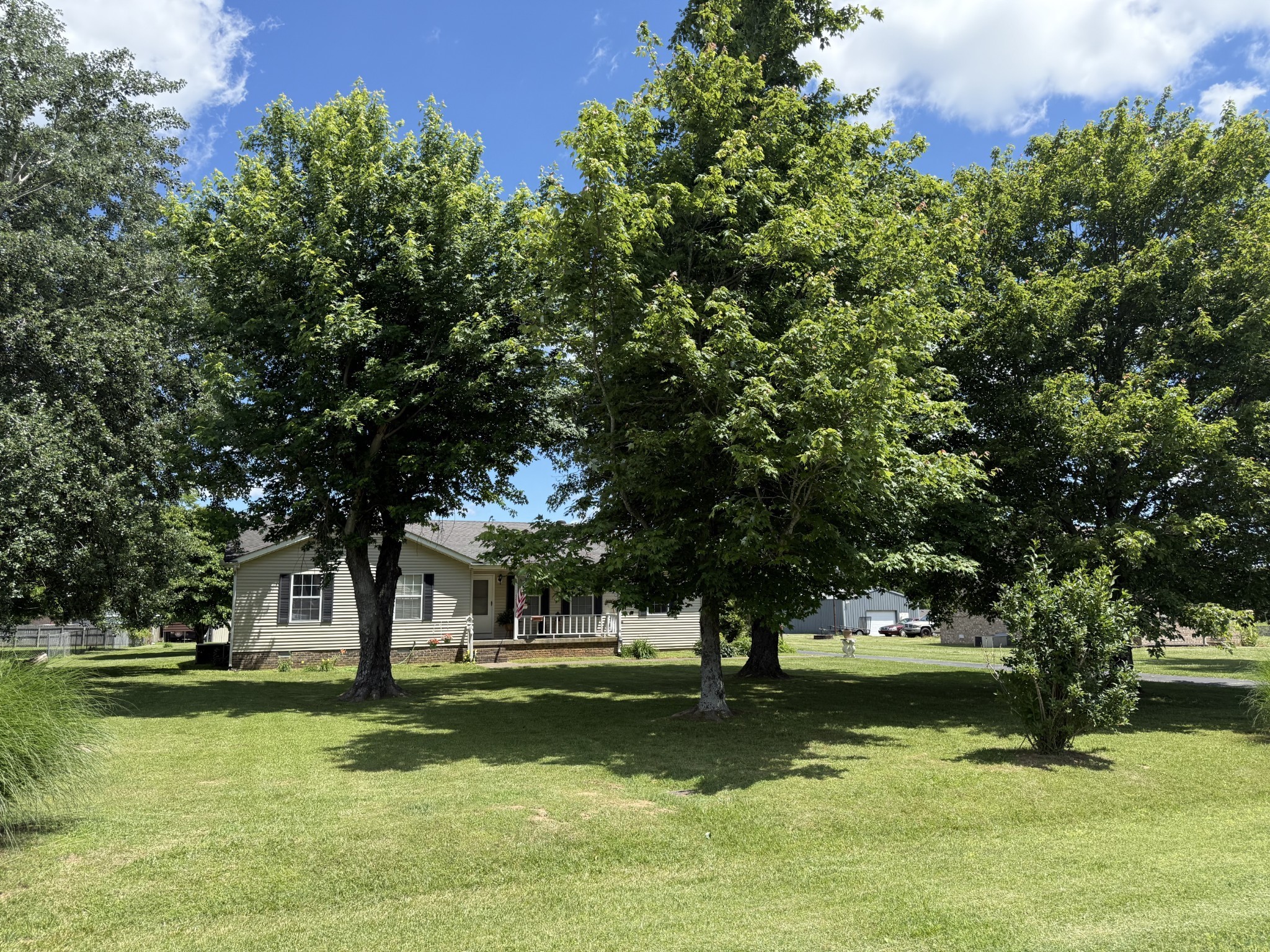 242 Kay Cir