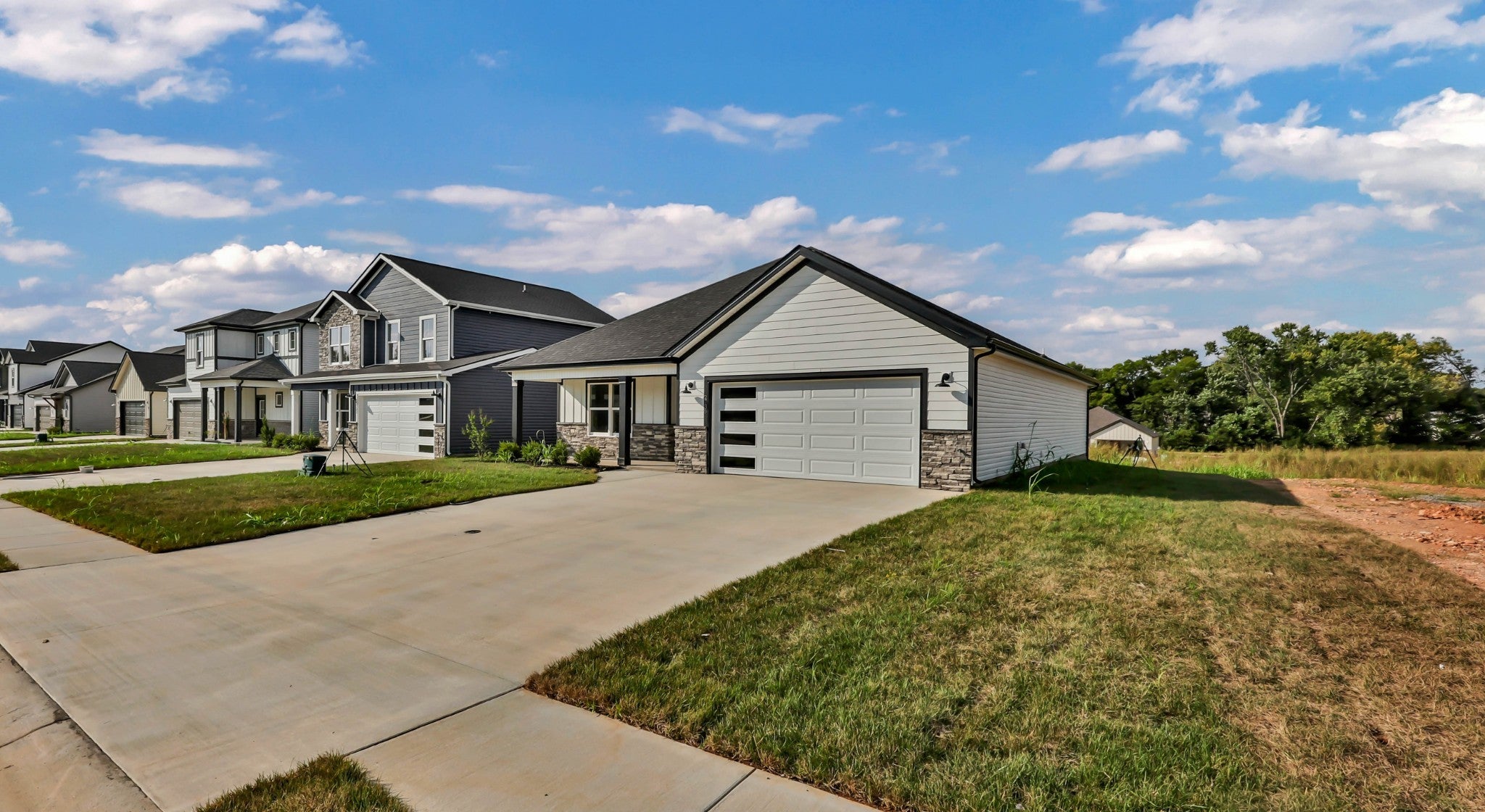 512 Ayden Ln