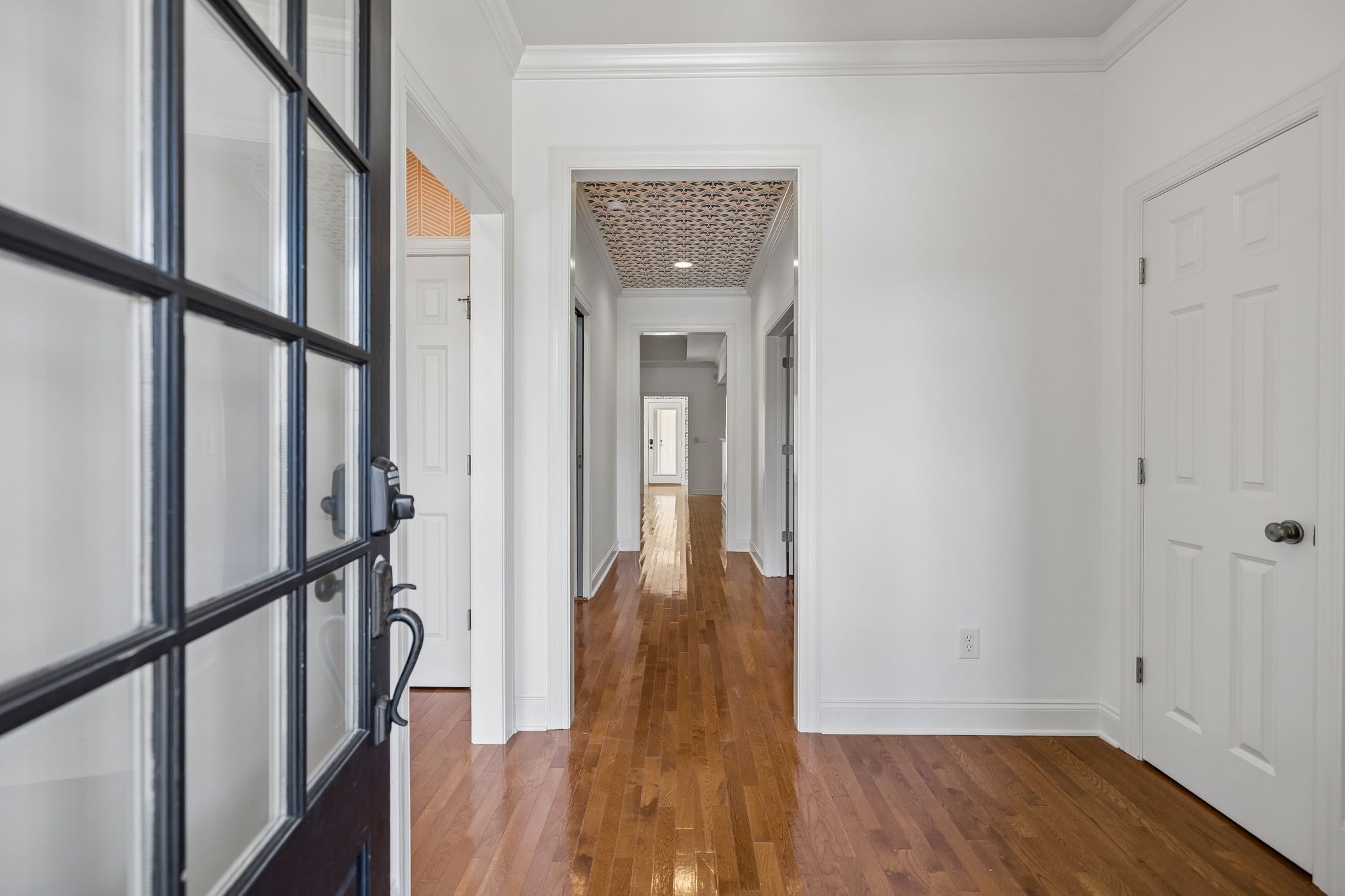 107 Gladstone Ln