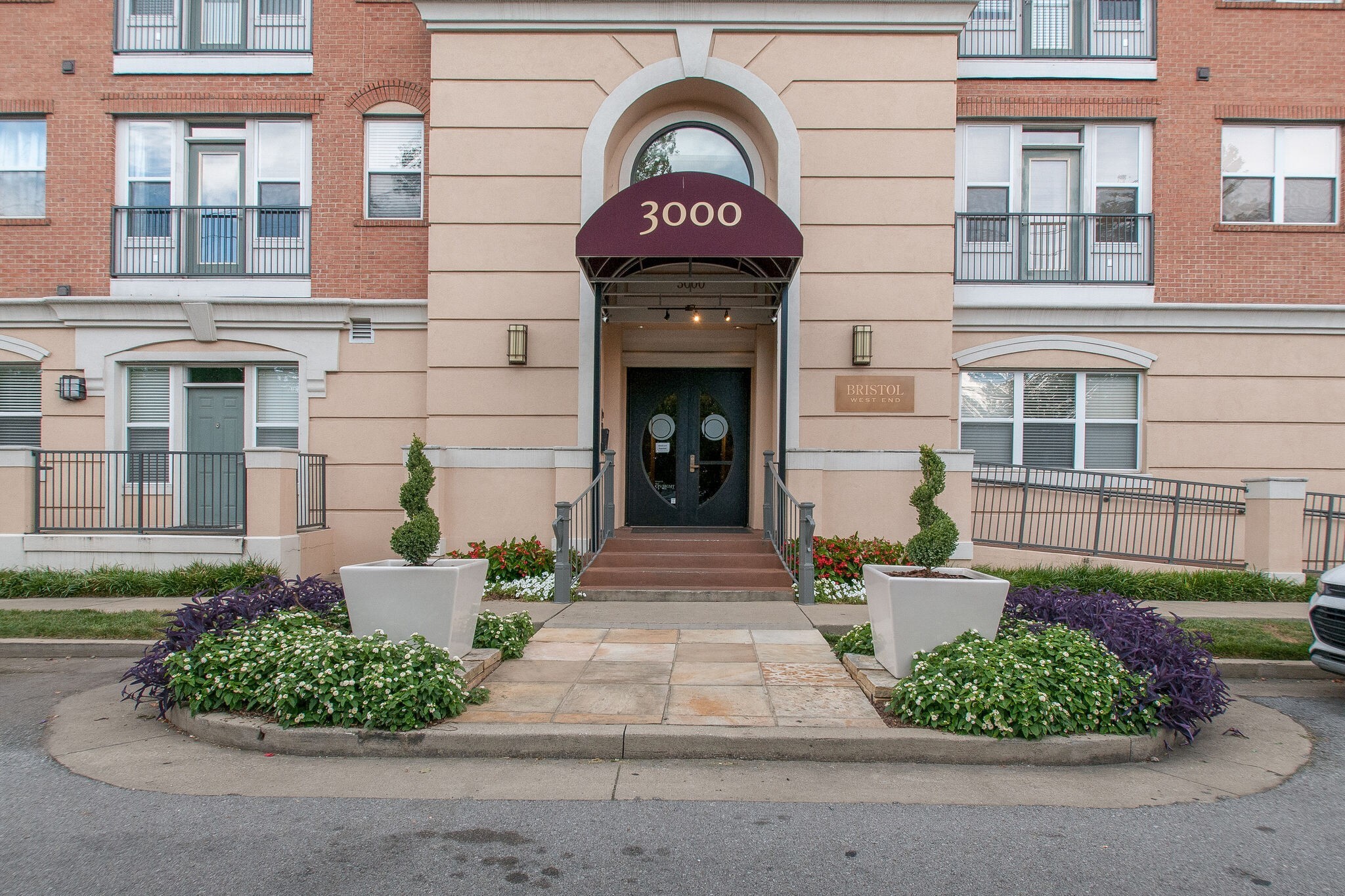 3000 Vanderbilt Pl 309