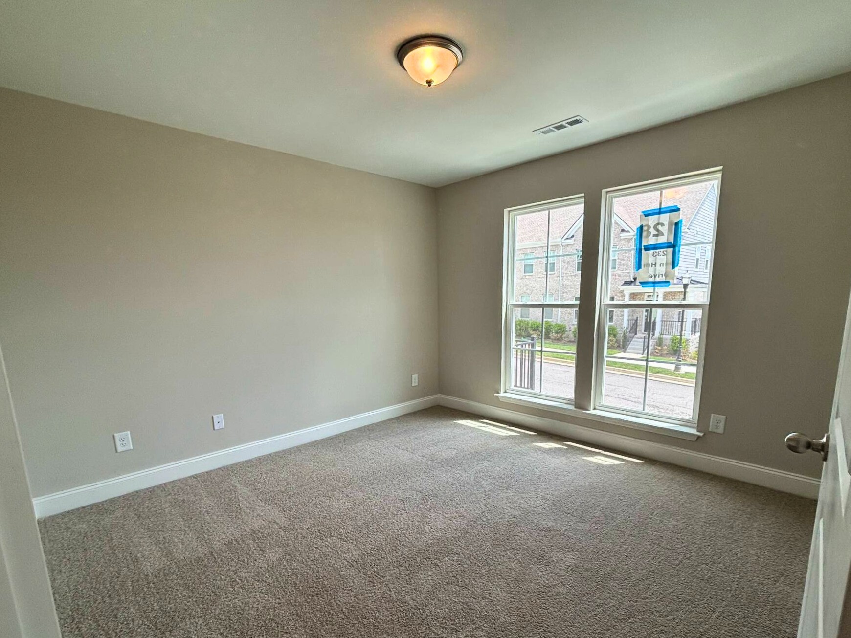 233 Ben Hill Dr