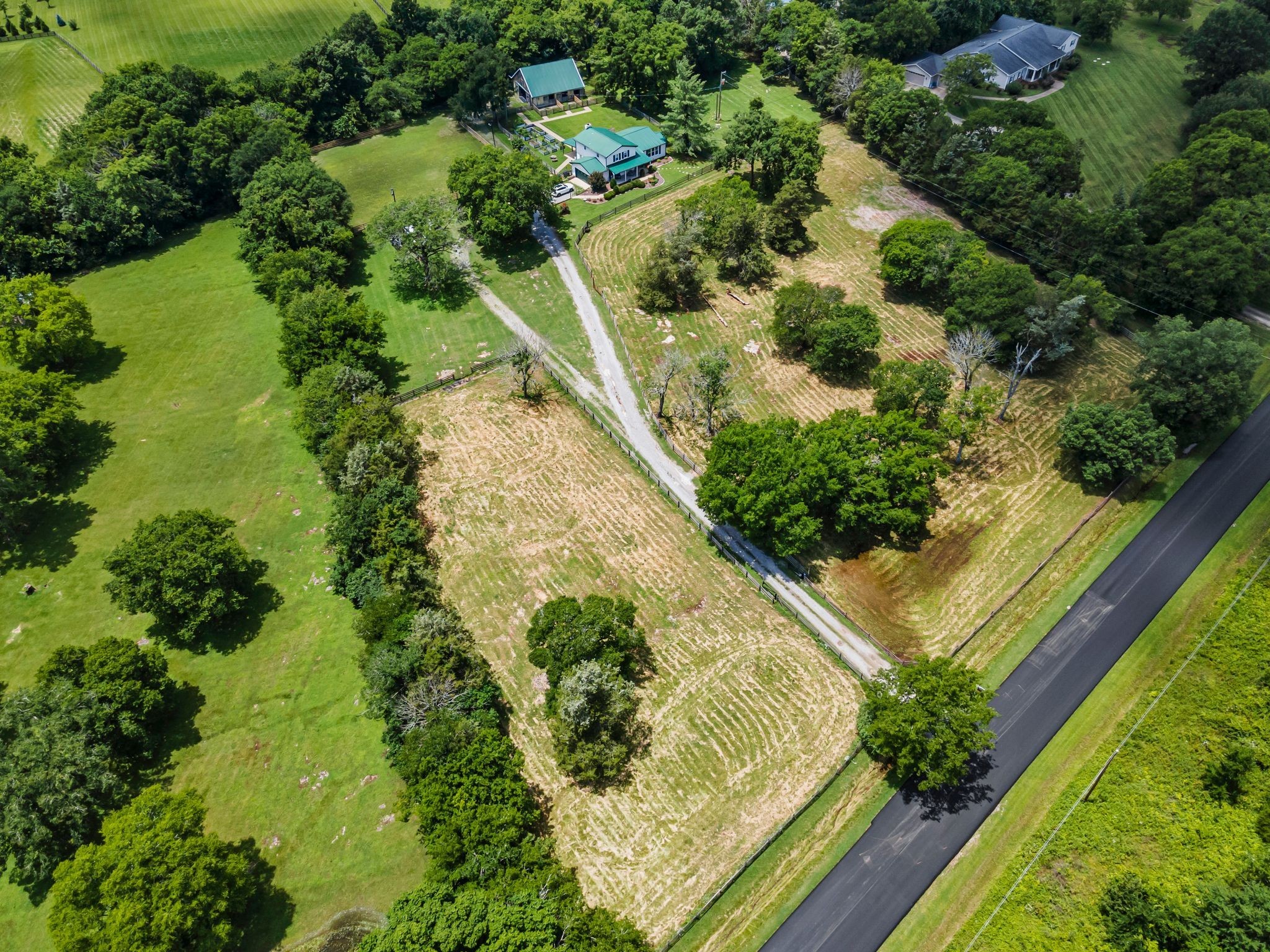 921 Hickory Hills Dr