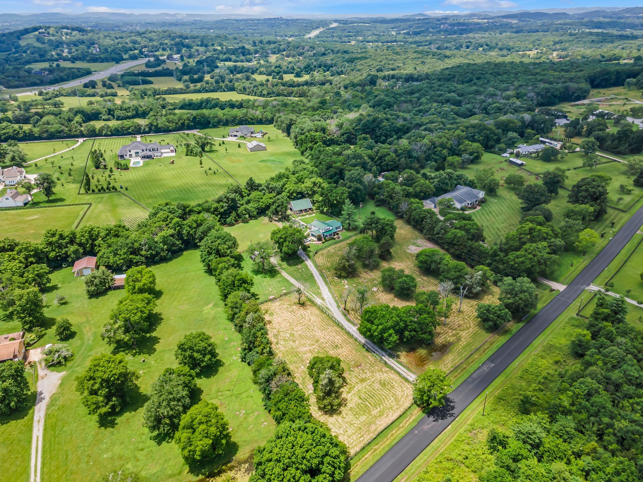 921 Hickory Hills Dr
