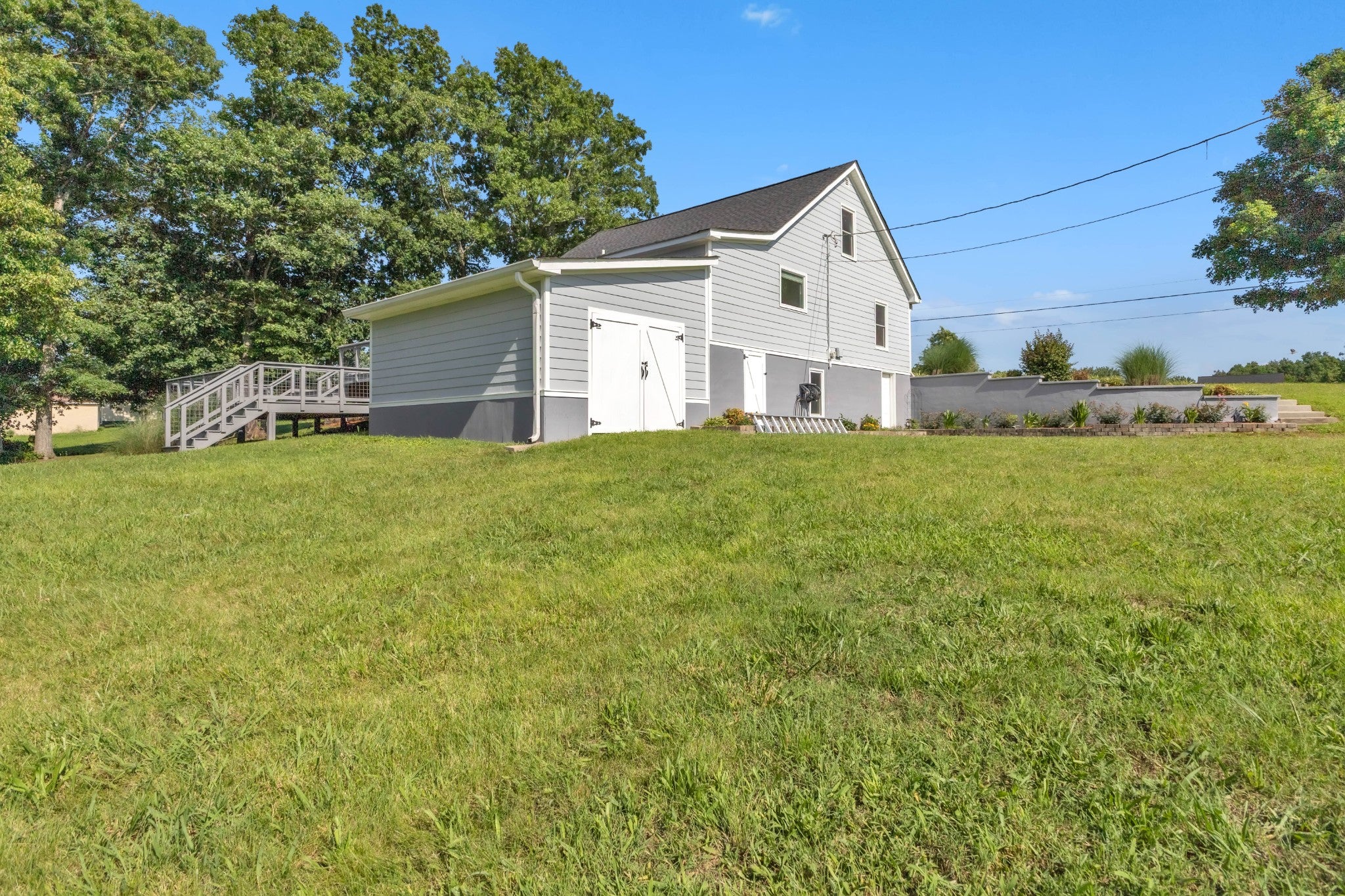 2418 Old Clarksville Pike