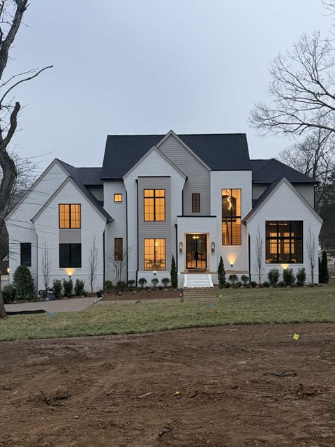 735 Richfield Dr Nashville TN 37205