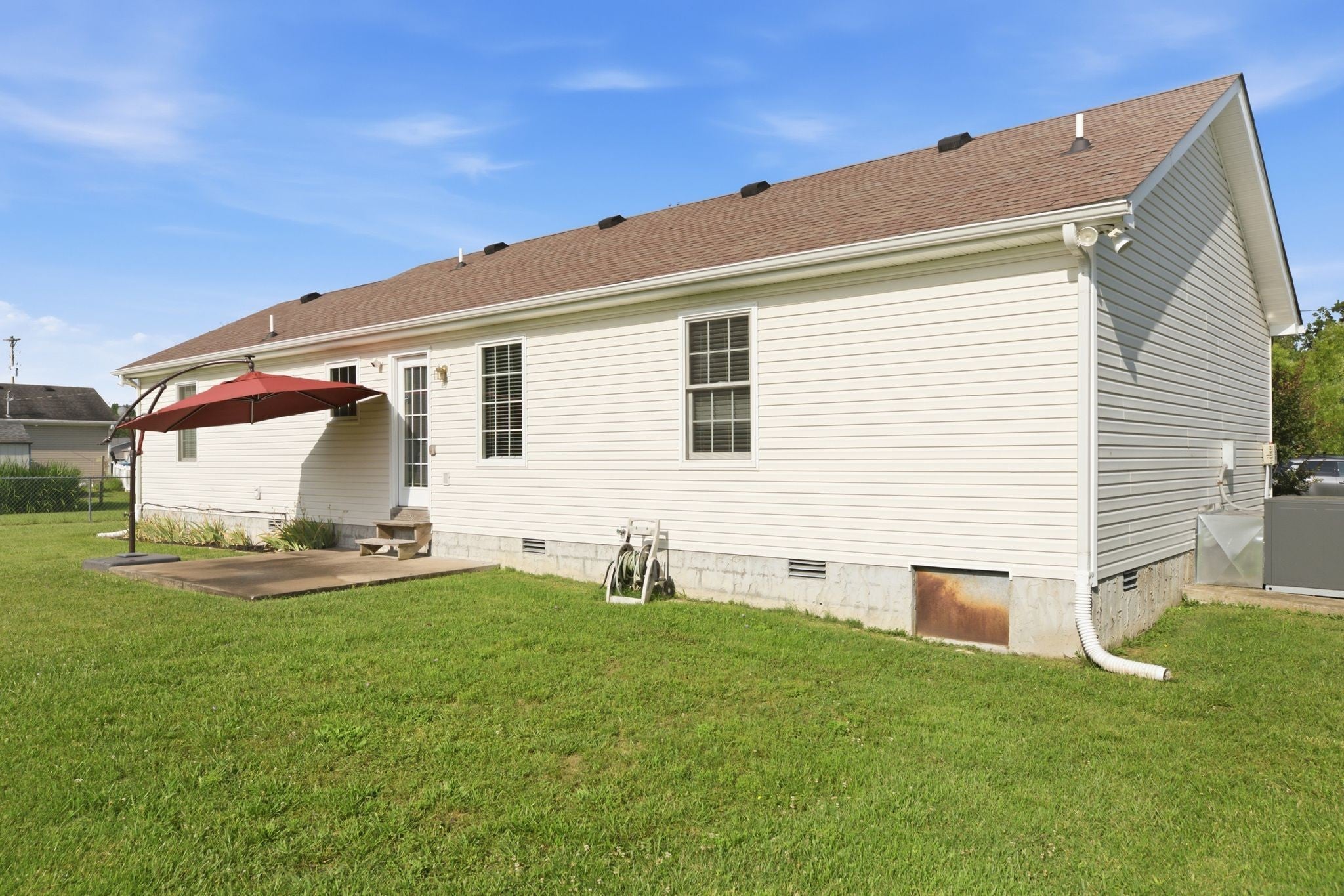708 Eaglesham Dr