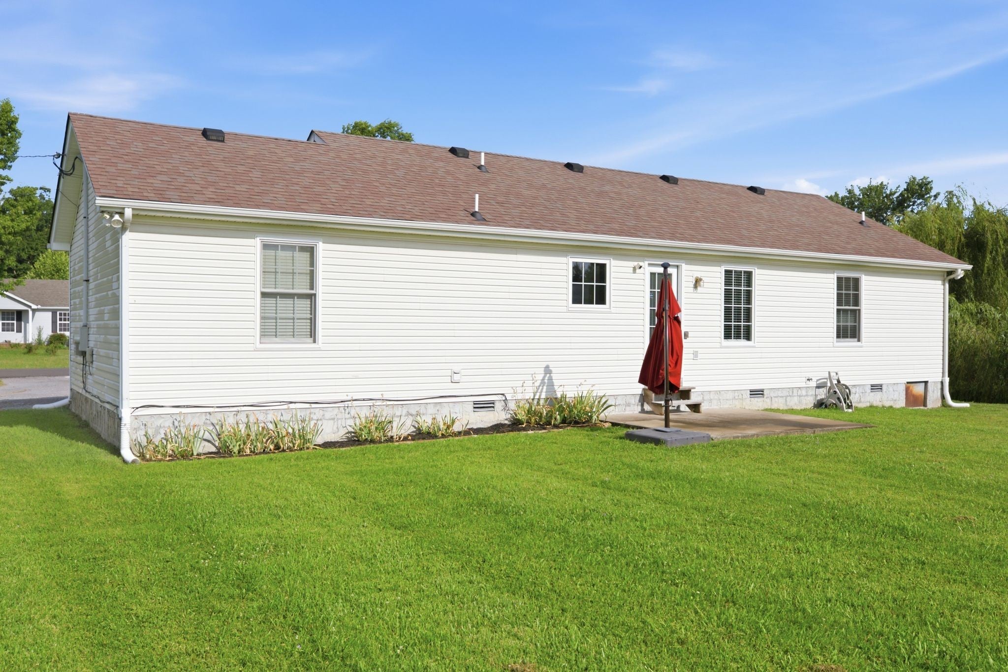 708 Eaglesham Dr