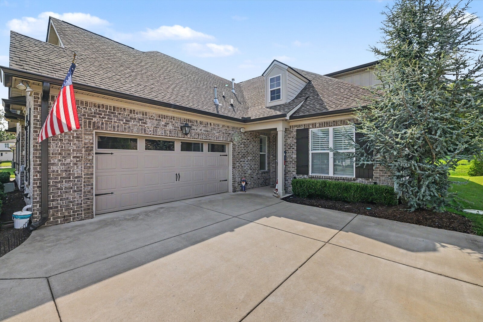 407 Anchor Reserve Cv