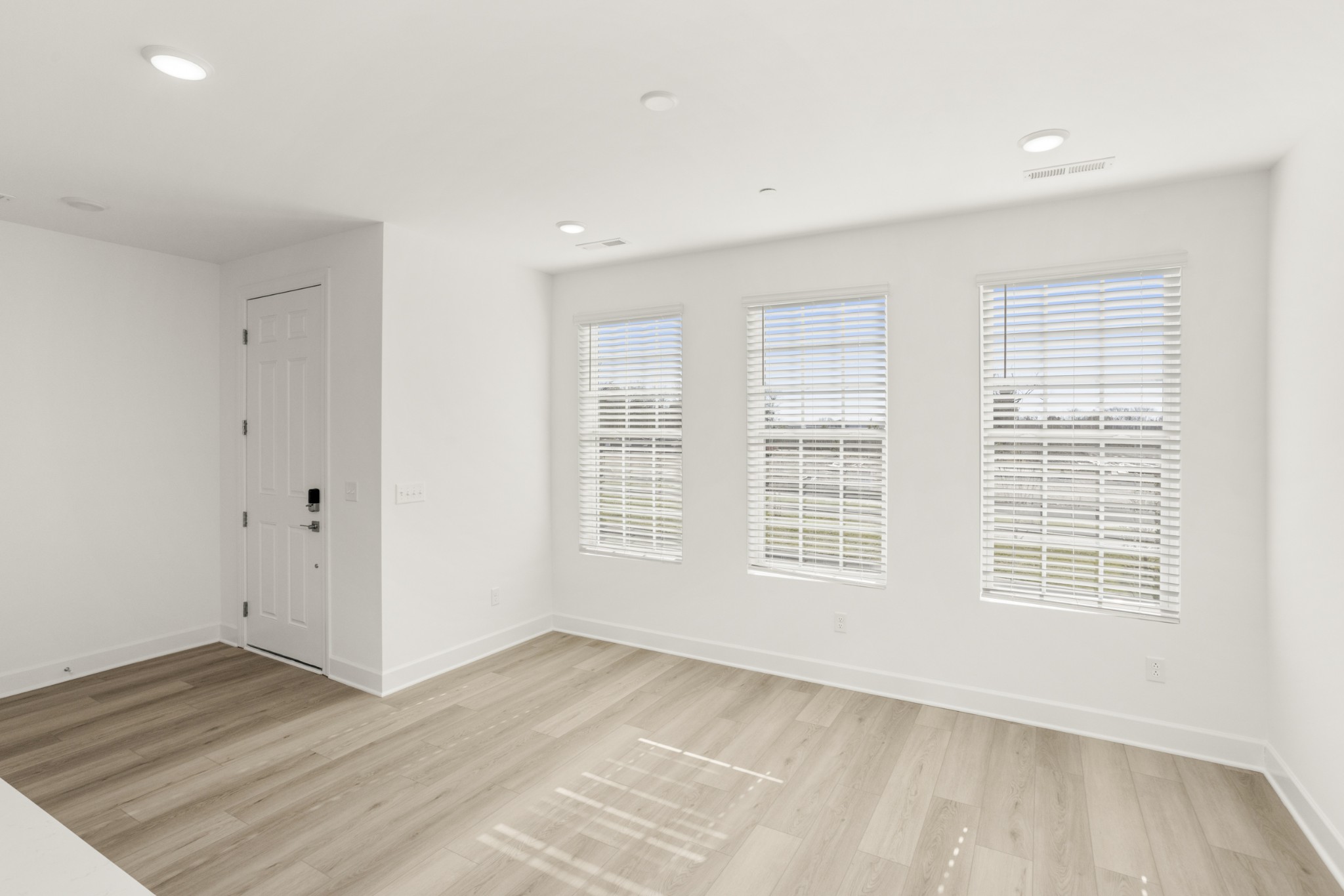 320 Lynwood Station Boulevard