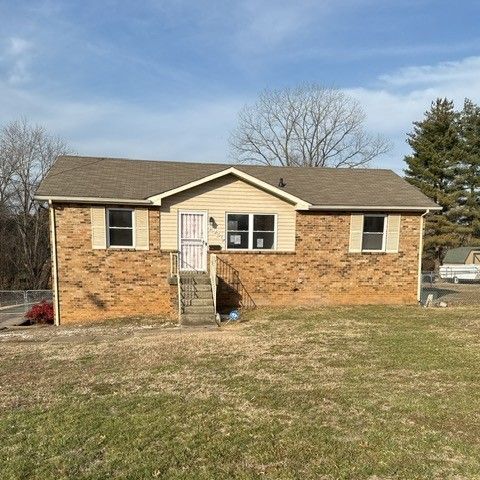 Photo of 1320 Courtney Dr, Clarksville, TN 37042 (MLS # 3124579)
