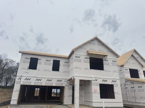 131 Dahlia Dr La Vergne TN 37086