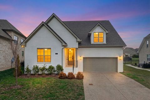 1822 Witt Way Dr Spring Hill TN 37174