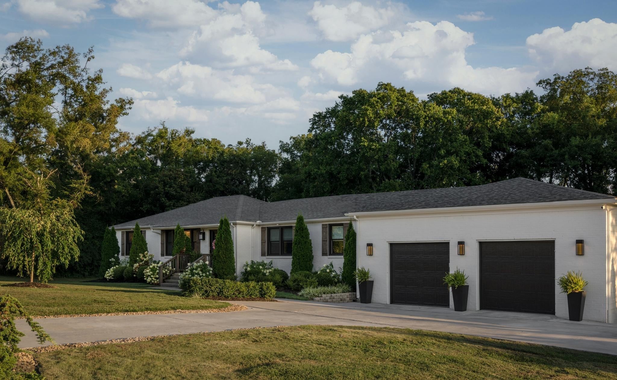 2805 Lincoya Dr