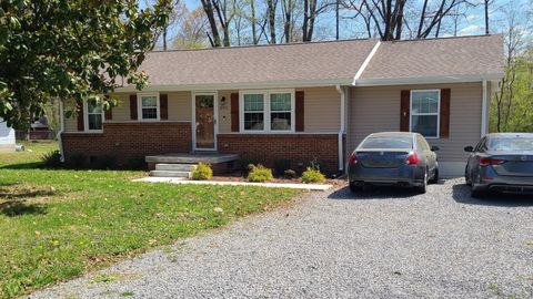 Photo of 606 Rickenbacker Dr, Tullahoma, TN 37388 (MLS # 3164561)