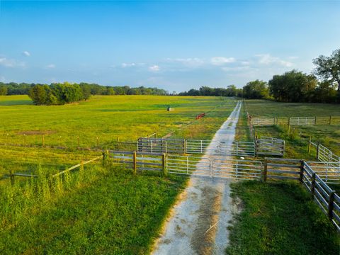 1074 Pair Six Dr Springfield TN 37172