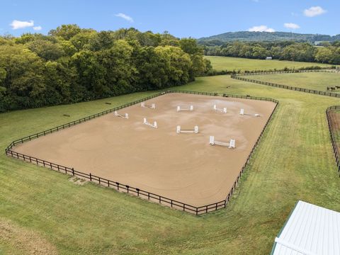 4376 Trousdale Ln Columbia TN 38401