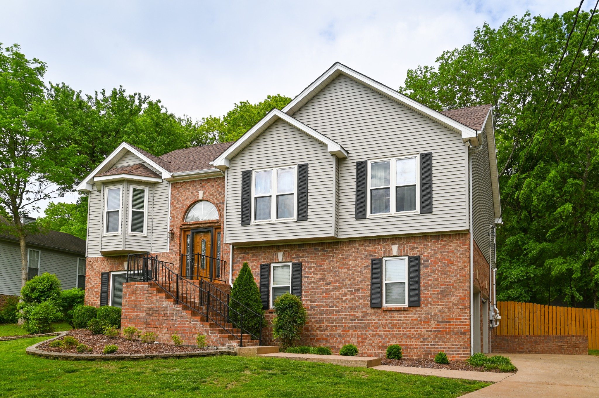 804 Brownstone Ct