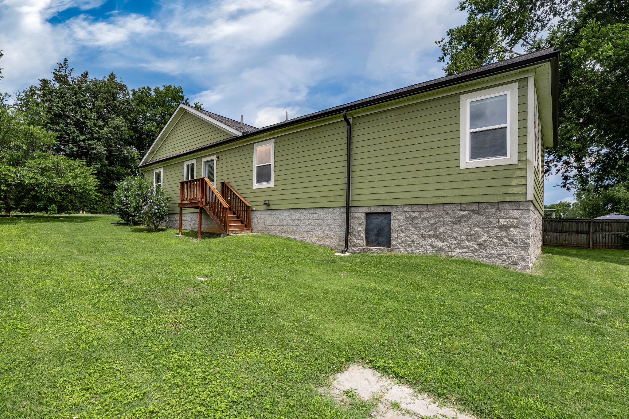 110 Bradford Dr, Franklin TN 37064 4-bed home, photo 6 of 22