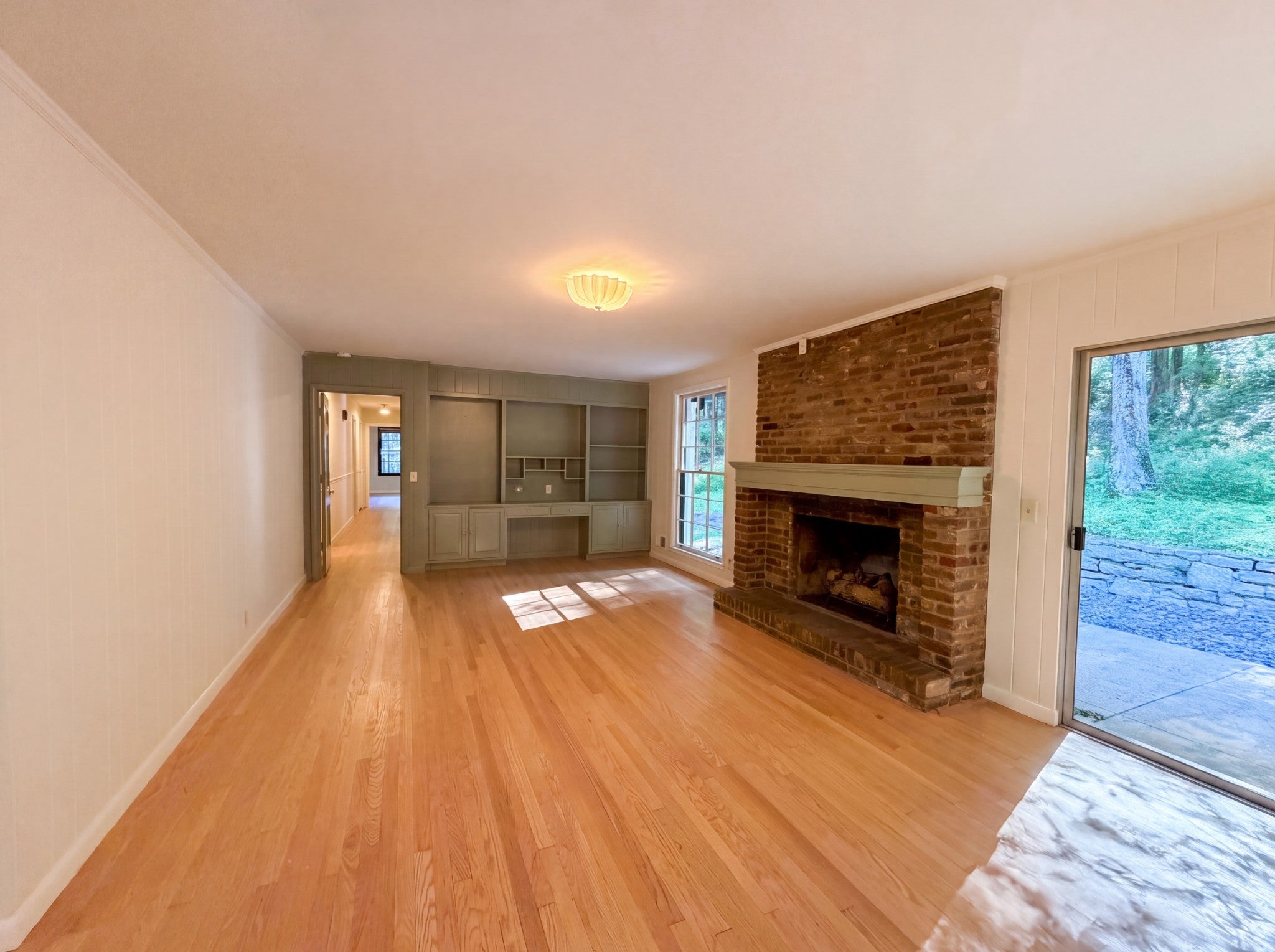 1904 Cromwell Dr