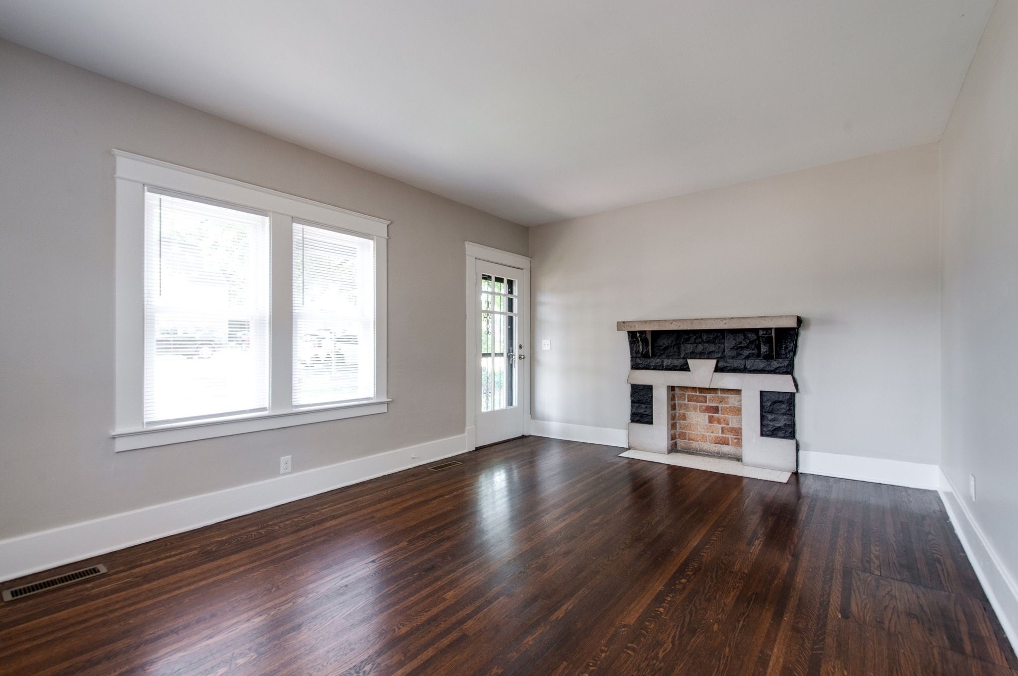 3-bed home for sale in Nashville, TN 37216, 2228 Scott Ave 2228 Scott Ave, Nashville TN 37216 3-bed home, photo 3 of 24