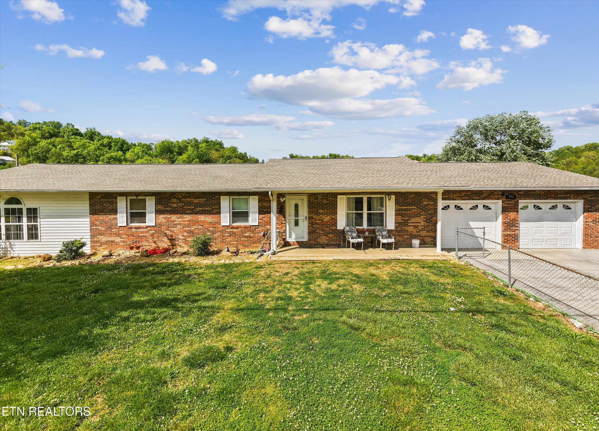 354 Apple Valley Rd