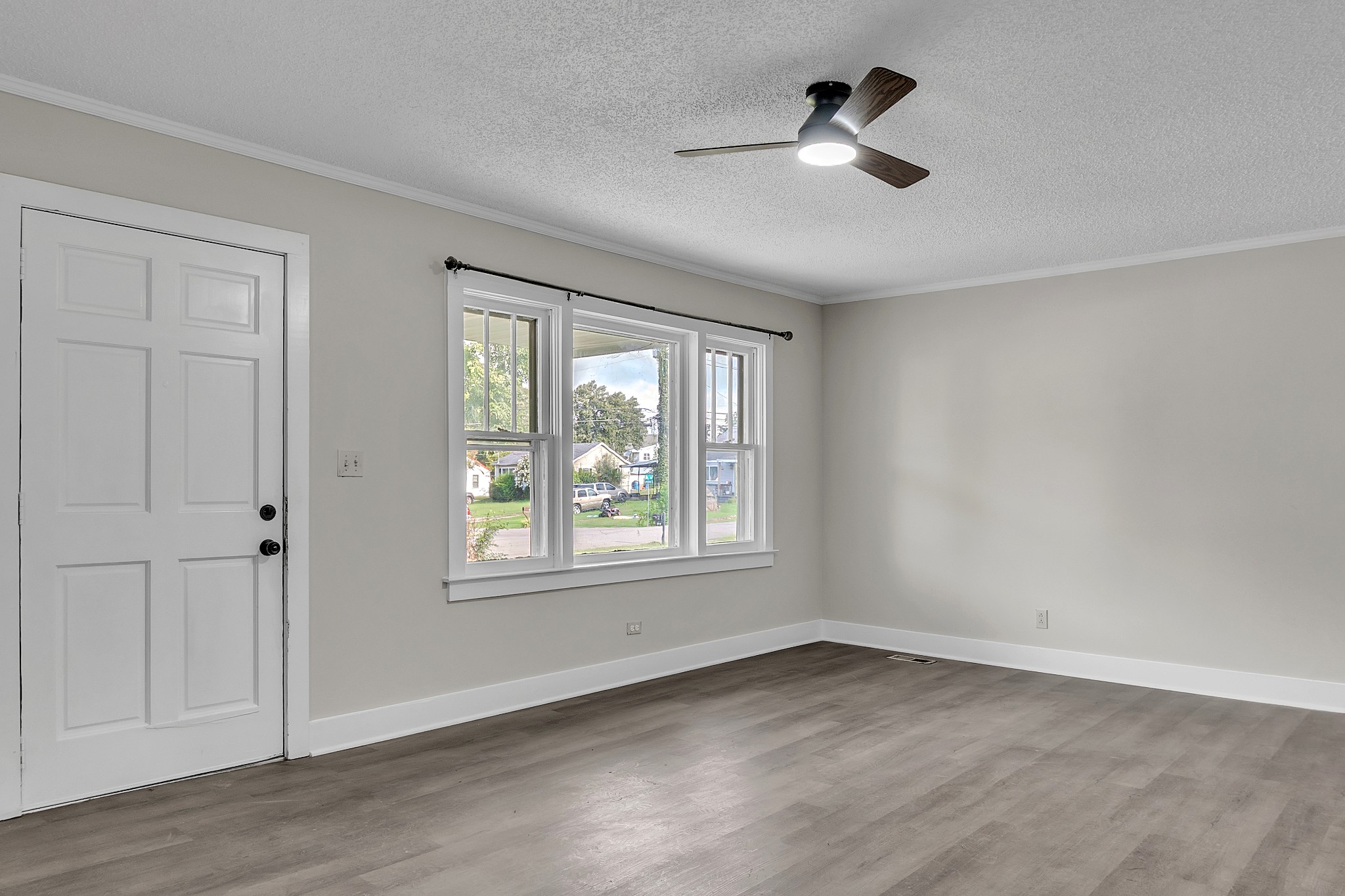 313 8th Ave