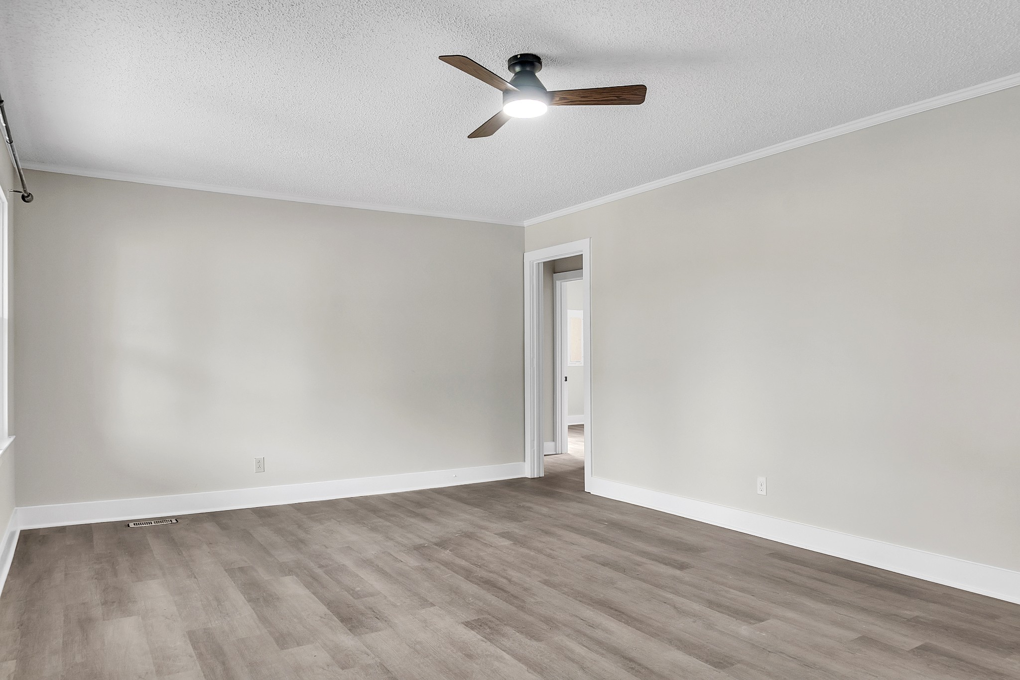 313 8th Ave
