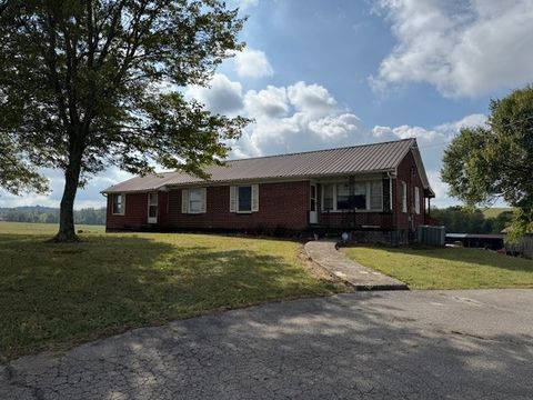 11065 Clay County Hwy Moss TN 38575