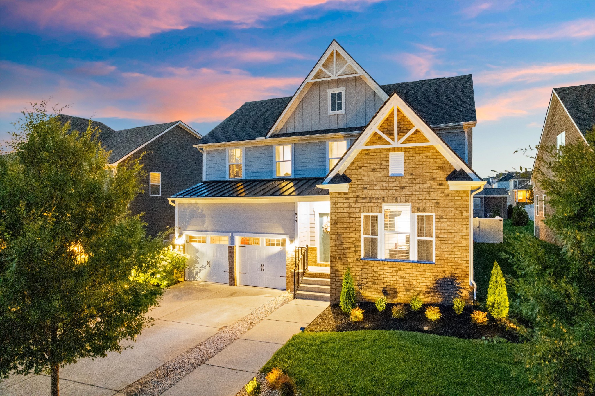 927 Orchid Pl