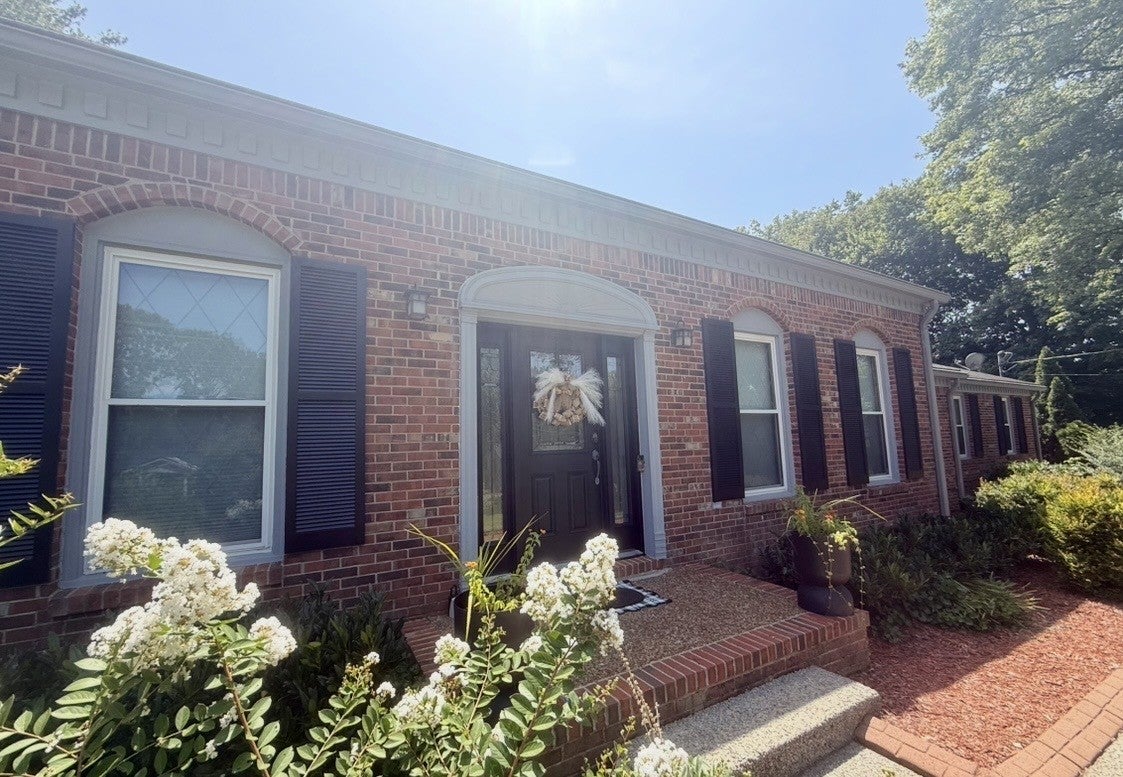 1206 Holly Hill Dr