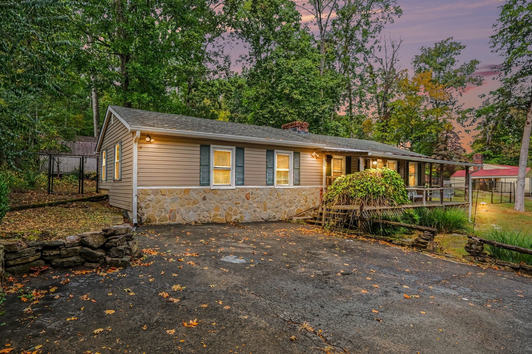 313 Davis Corner Rd