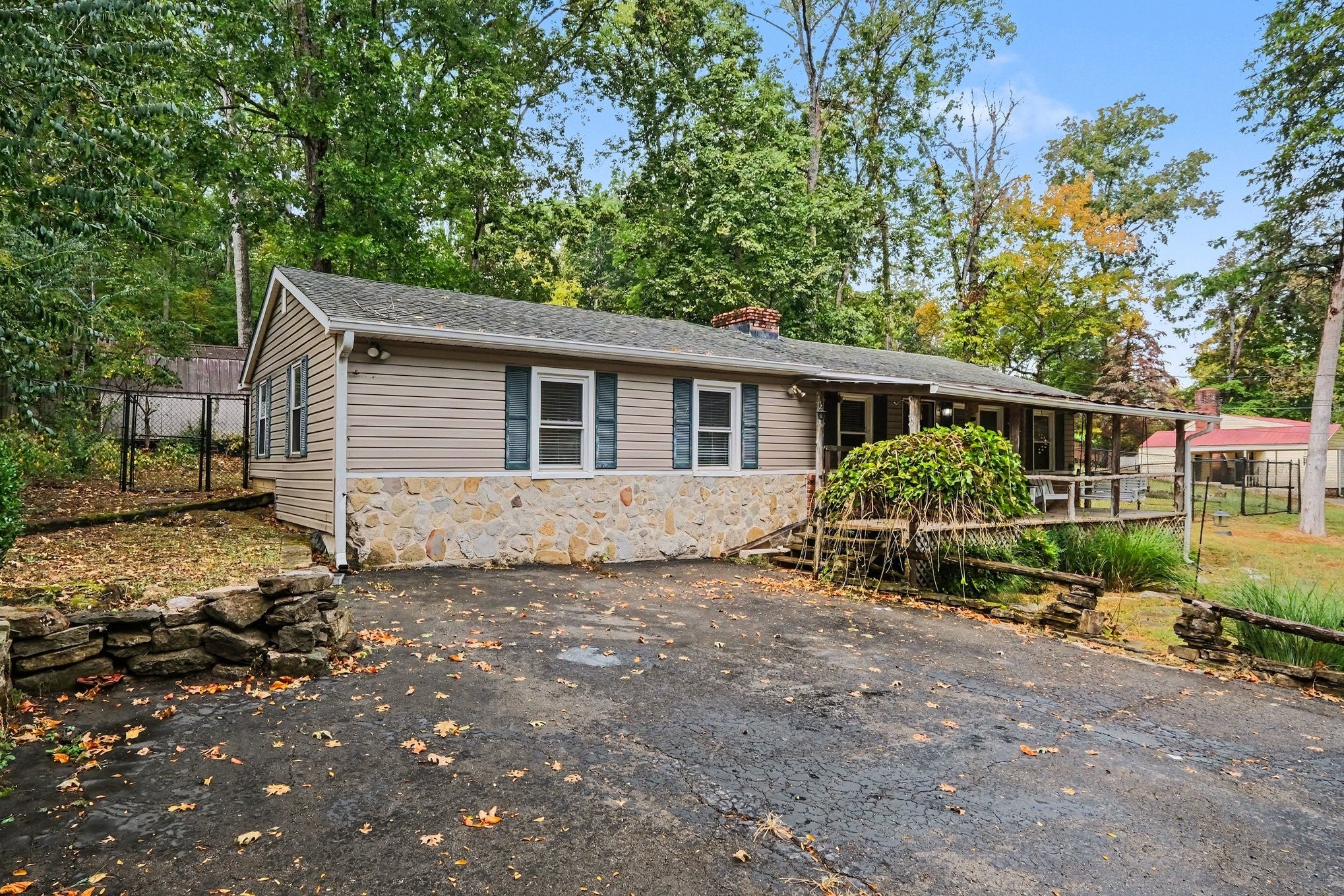 313 Davis Corner Rd