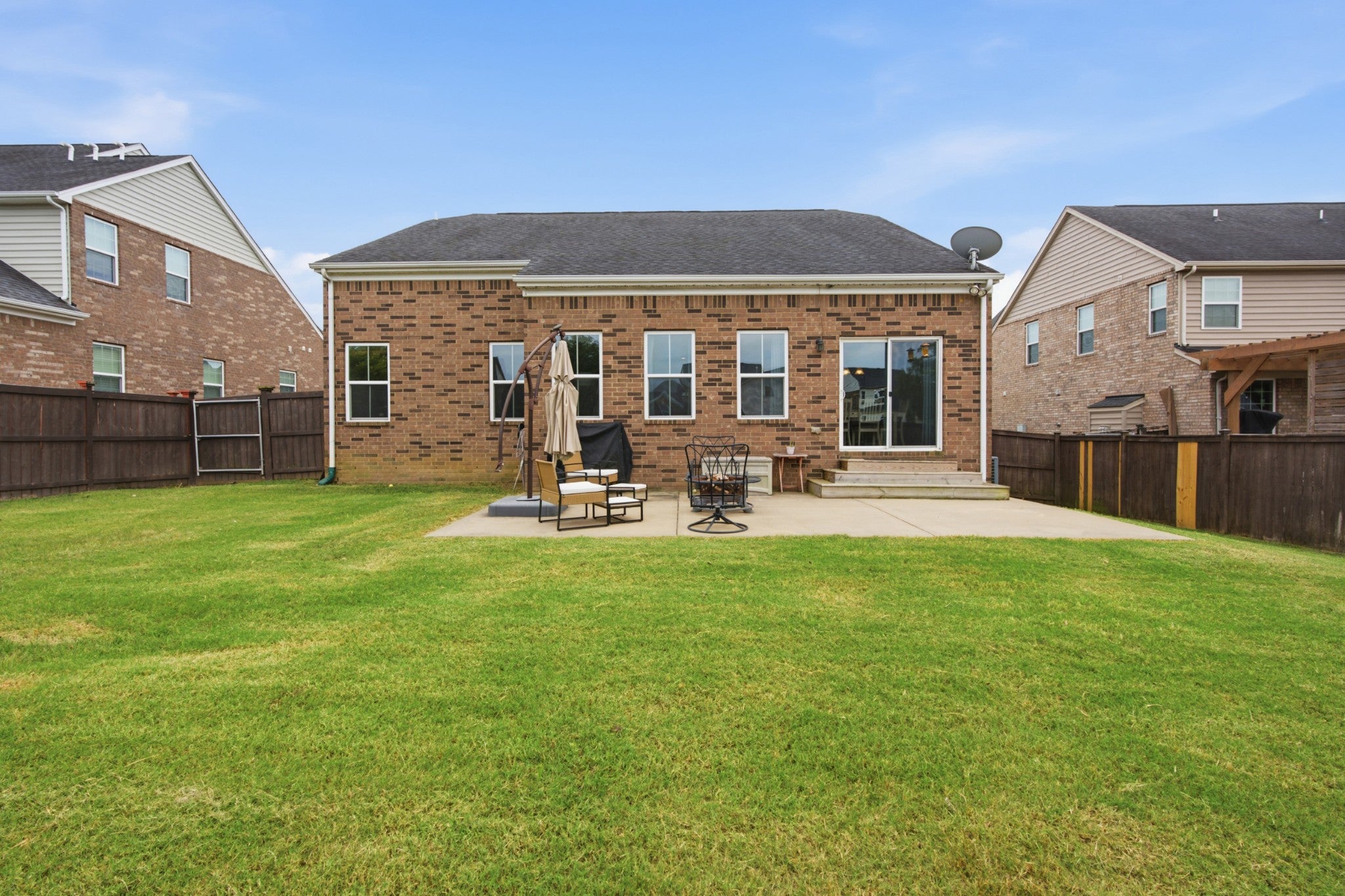 2254 Broadway St - Photo 3