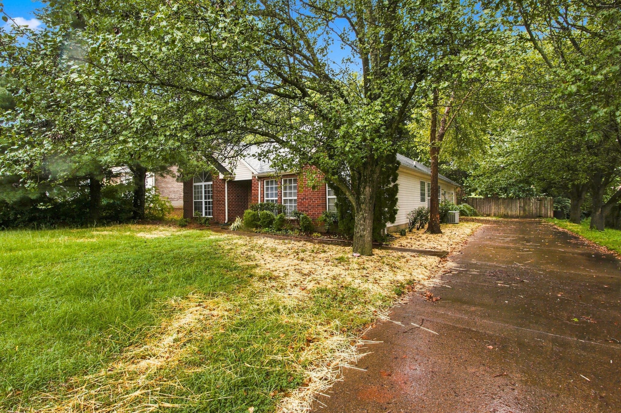 2283 Joann Dr