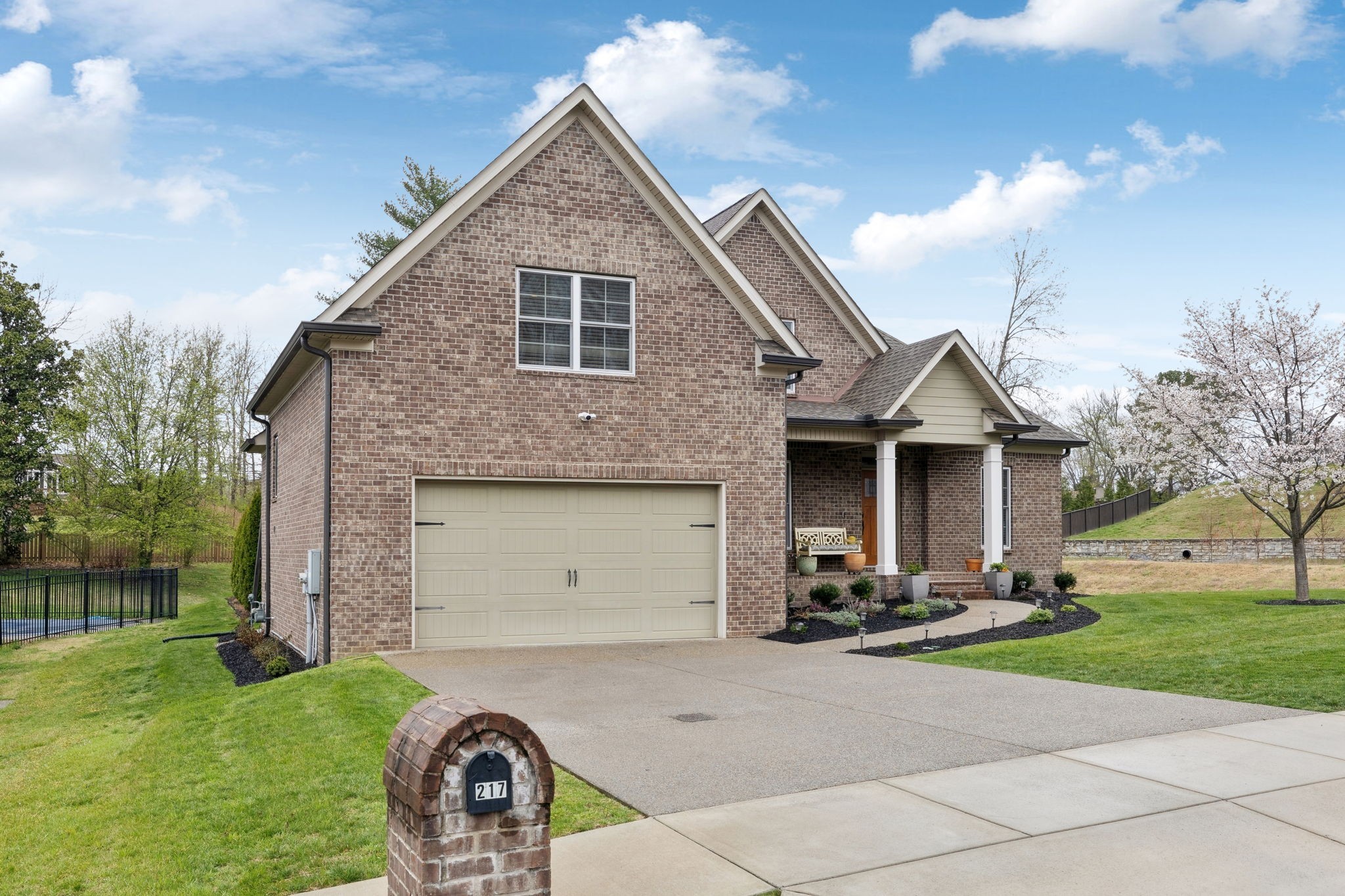 217 Valley Bend Dr