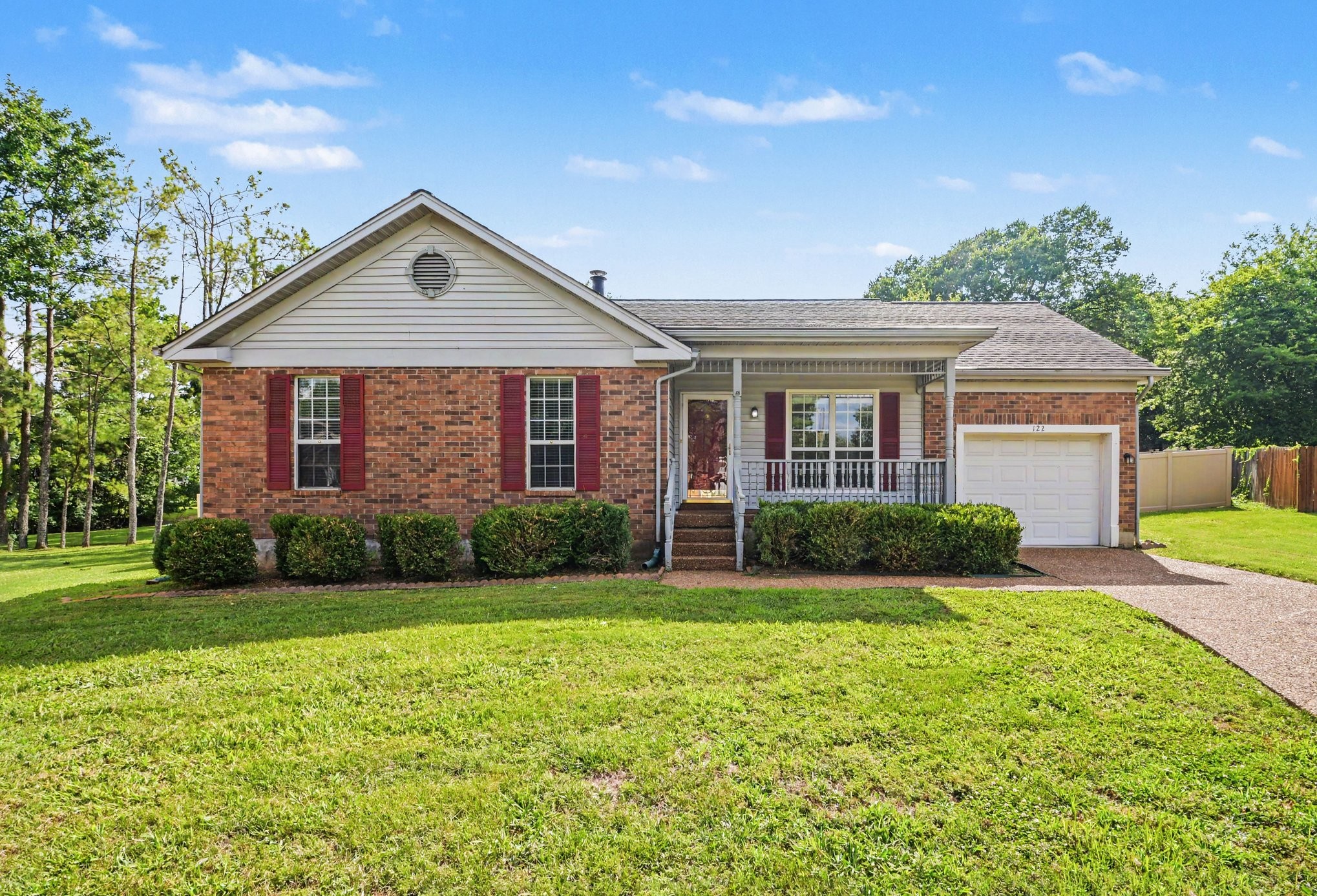 Photo 1 of 15 — 122 Buckingham Ct, Goodlettsville, TN 37072