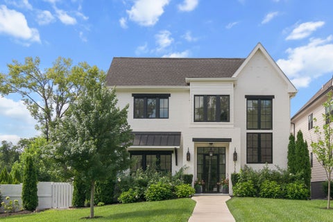 Photo of 1715 Hillmont Dr, Nashville, TN 37215 (MLS # 3611548)