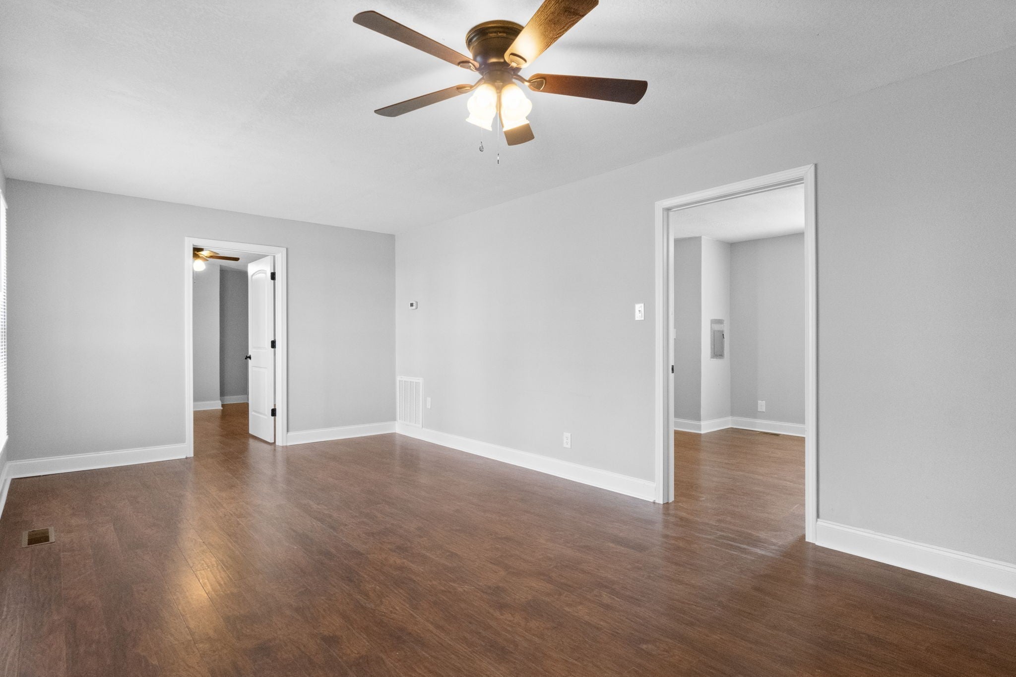 136 W Rossview Rd B