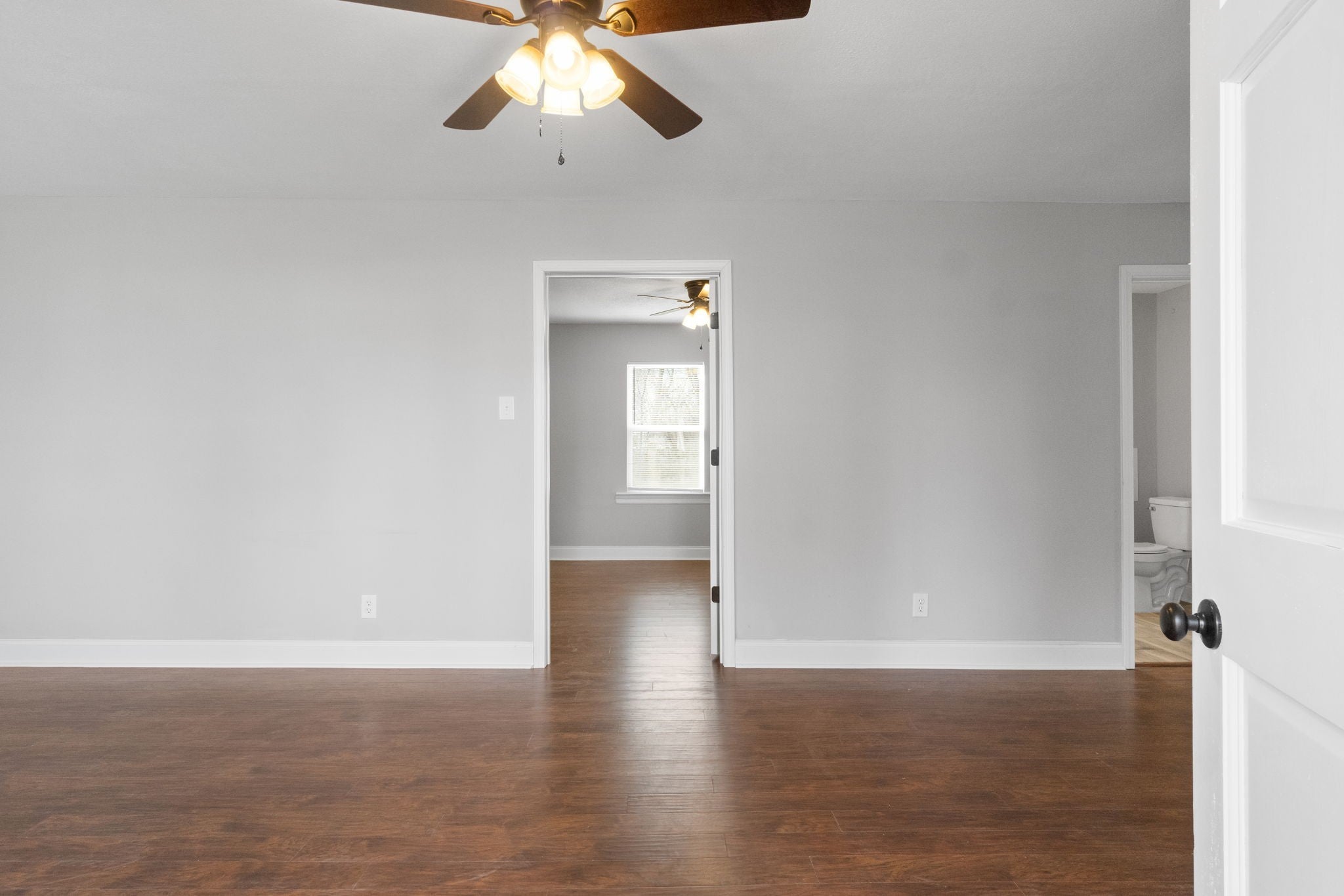136 W Rossview Rd B